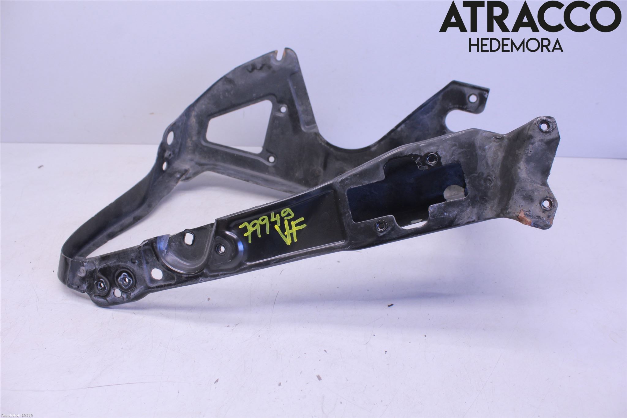 Mercedes-Benz MB S-KLASS (W220)  99-05 Frontlykt Holder-Feste