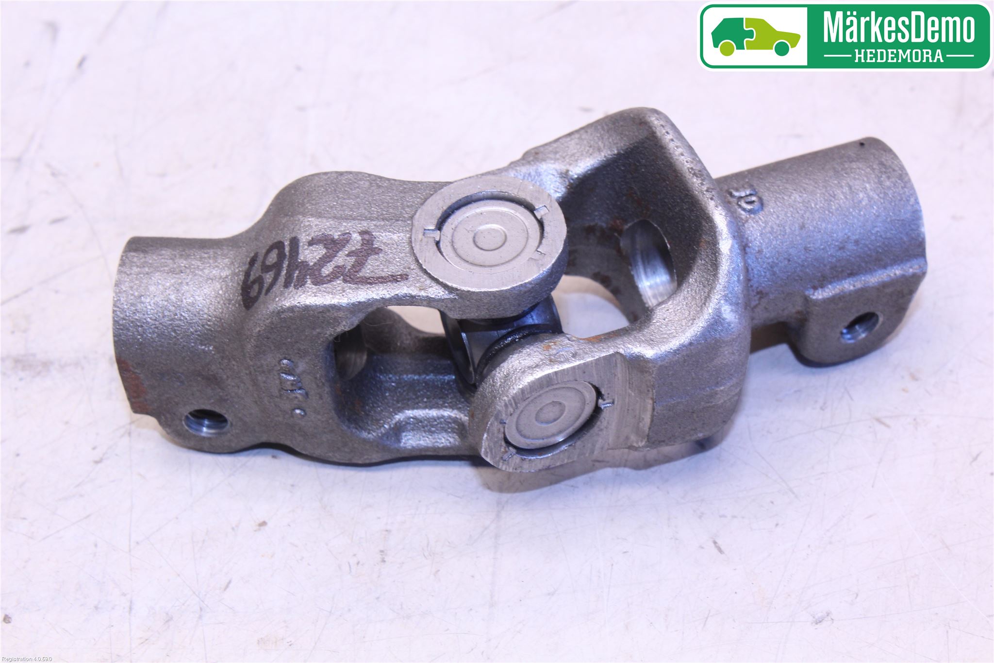 Toyota YARIS XP130 12-14 Rattakselledd