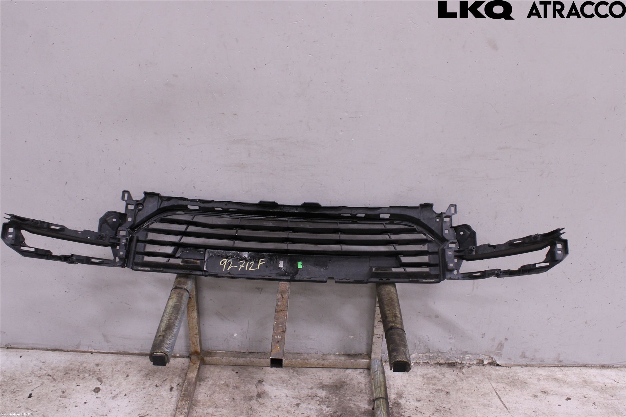 Renault CLIO IV 16-19 Grilldel Midt