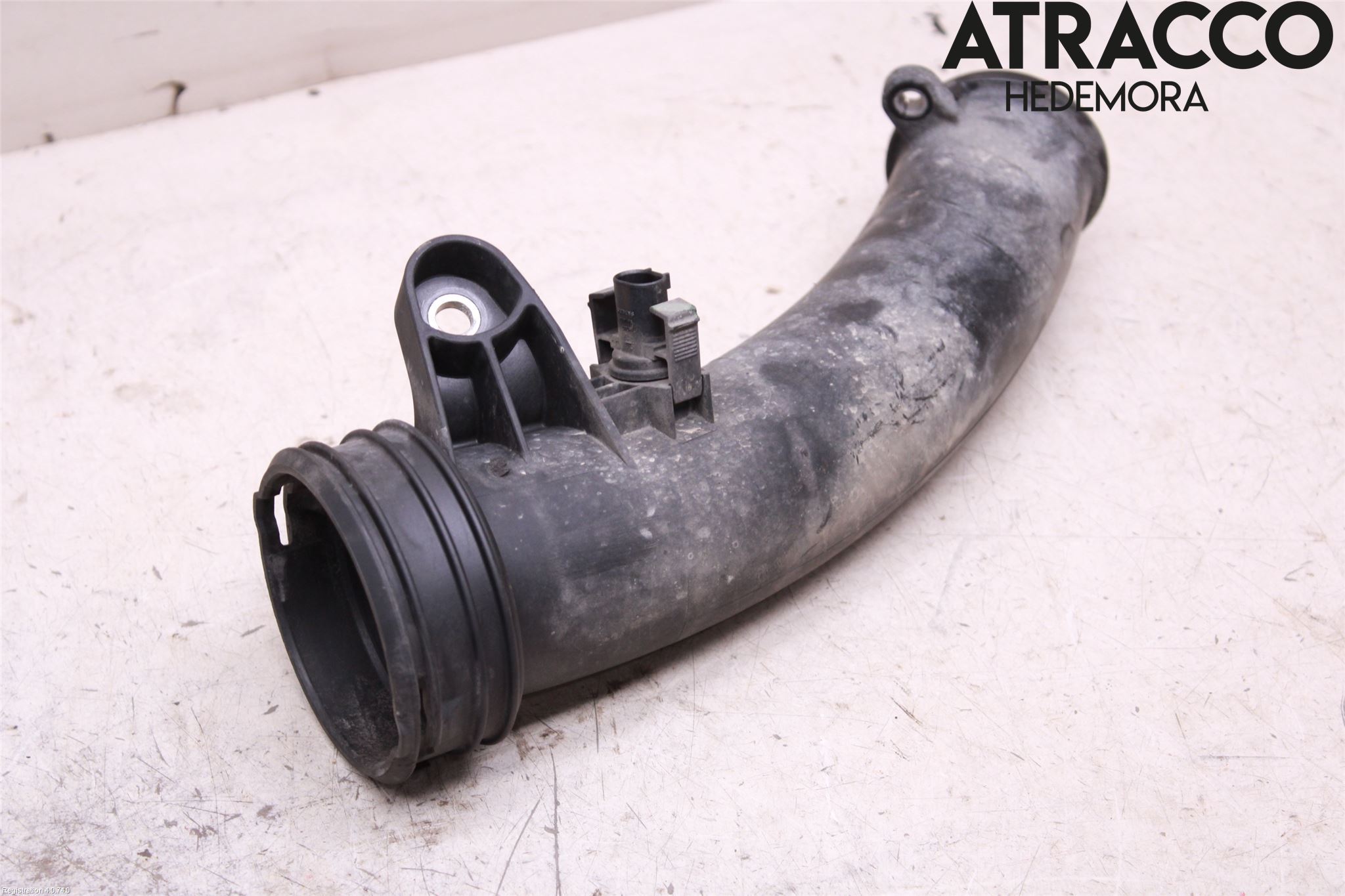 Mercedes-Benz MB C-KLASS (W204) 07-15 Intercooler Rør-Slange