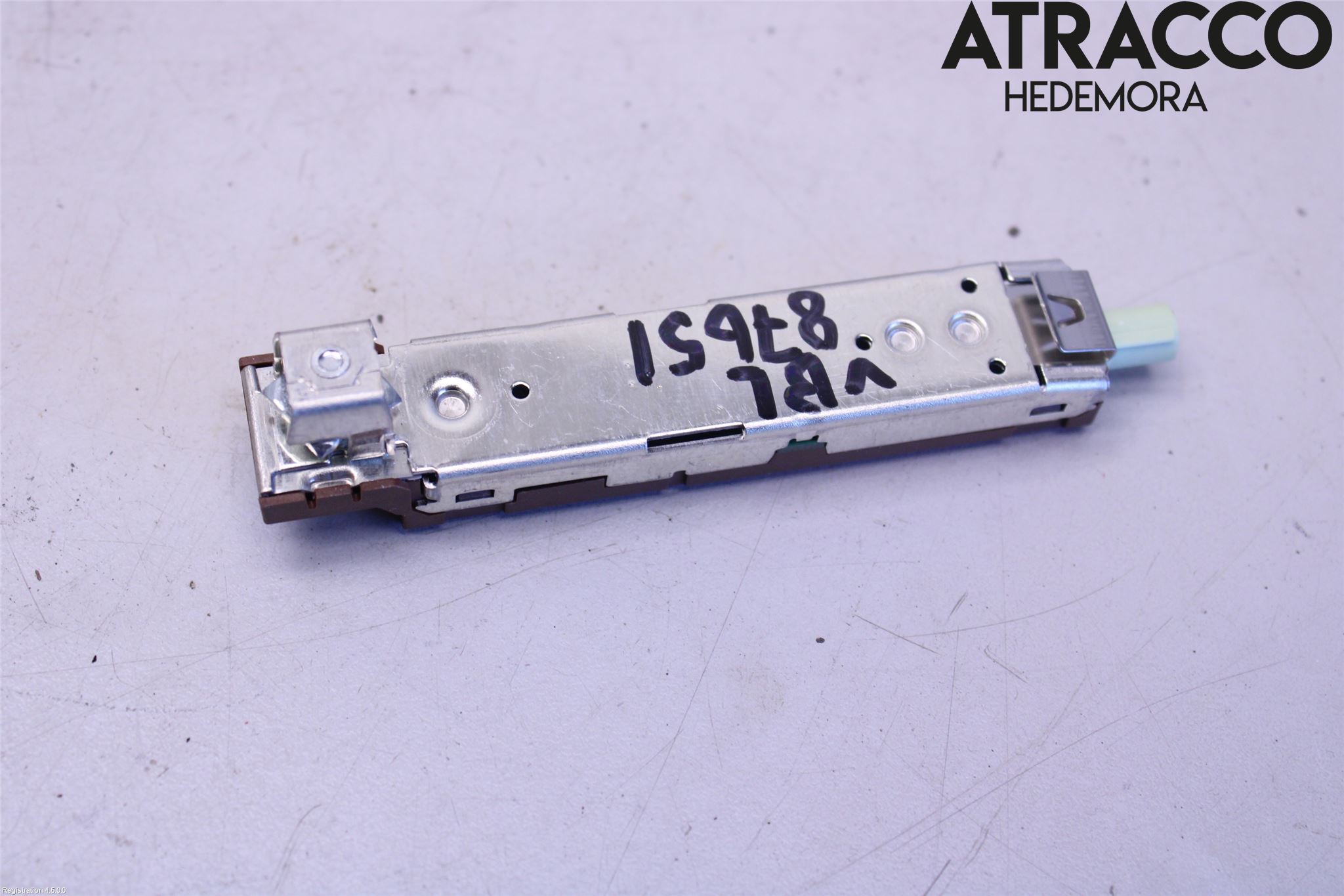 Audi Q3 F3 19- Stereo Antenneforsterker