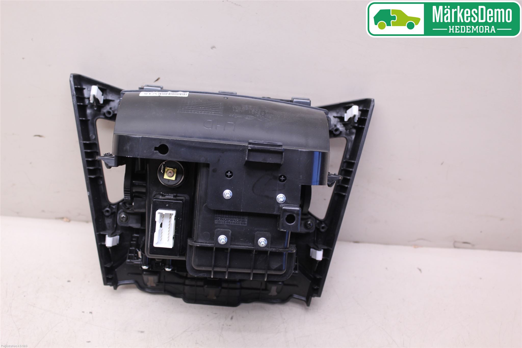 Hyundai i40 08-15 Instrumentkonsoll Midt