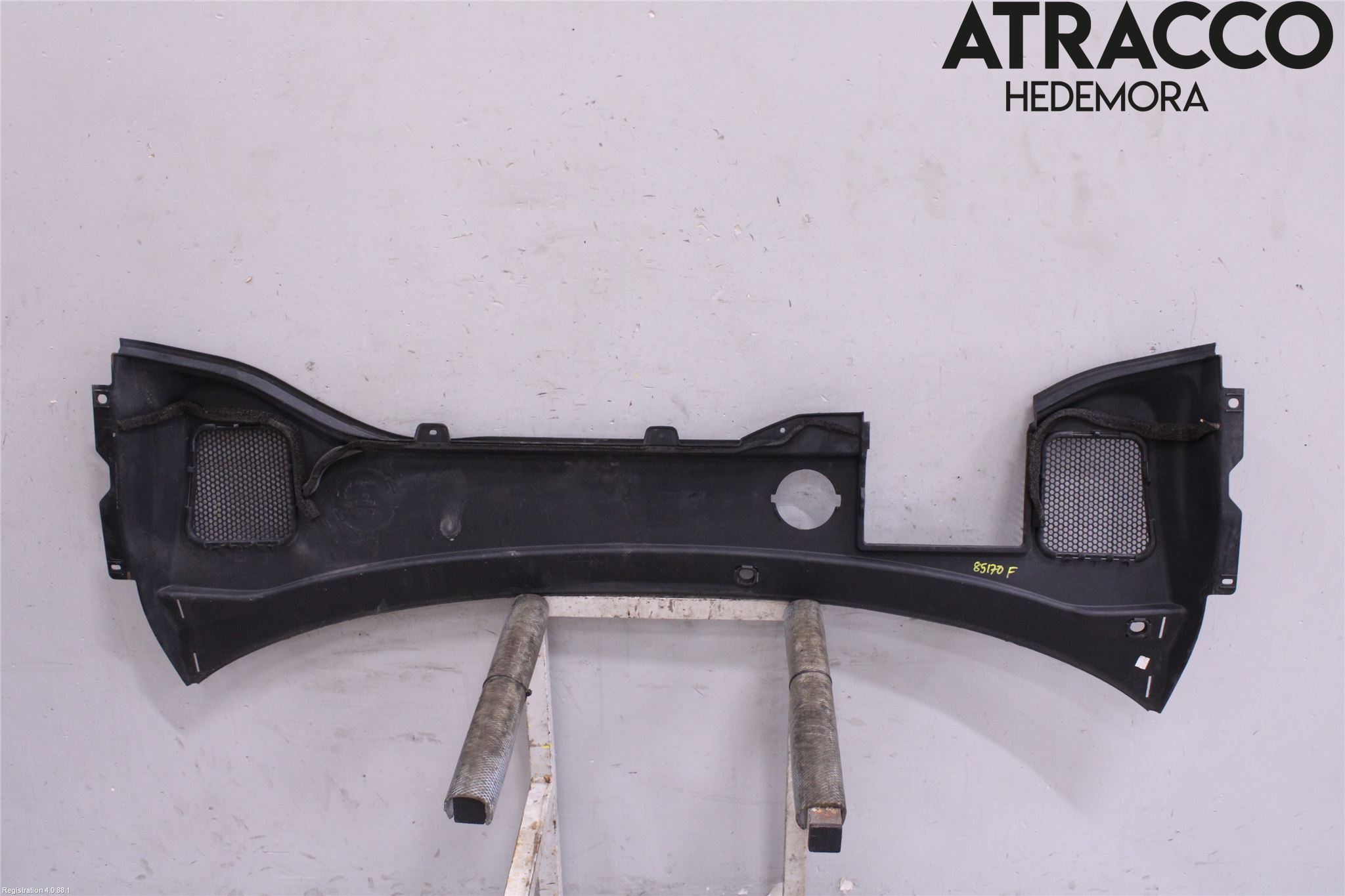 Volvo V60 14-18 Visker Deksel-Grill-Under Frr