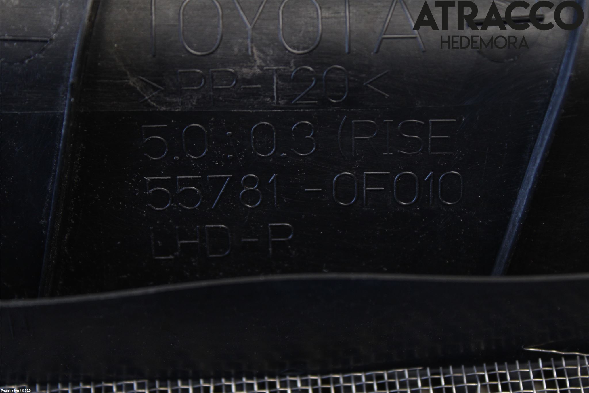 Toyota COROLLA VERSO 04-07 Visker Deksel-Grill-Under Frr