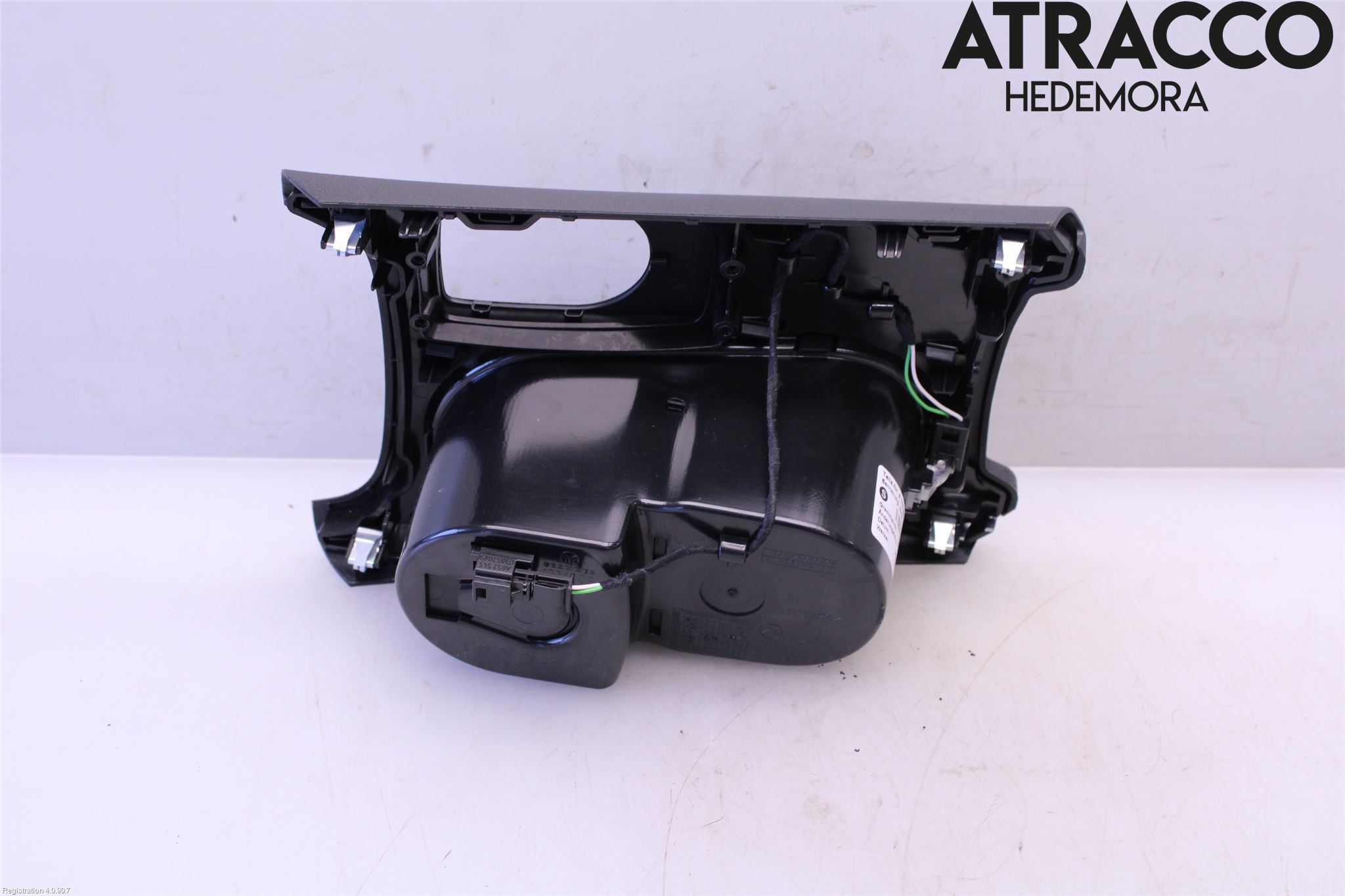 Mercedes-Benz MB CLA-KLASS (C117/X117) 13-19 Innr Koppholder