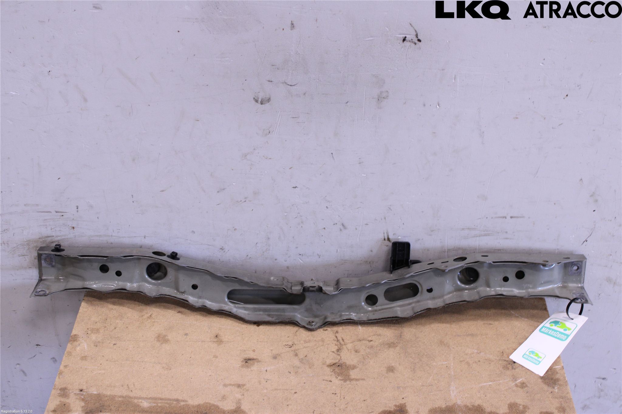 Toyota AURIS 13-19 Radiator Feste - Ramme - Bjelk