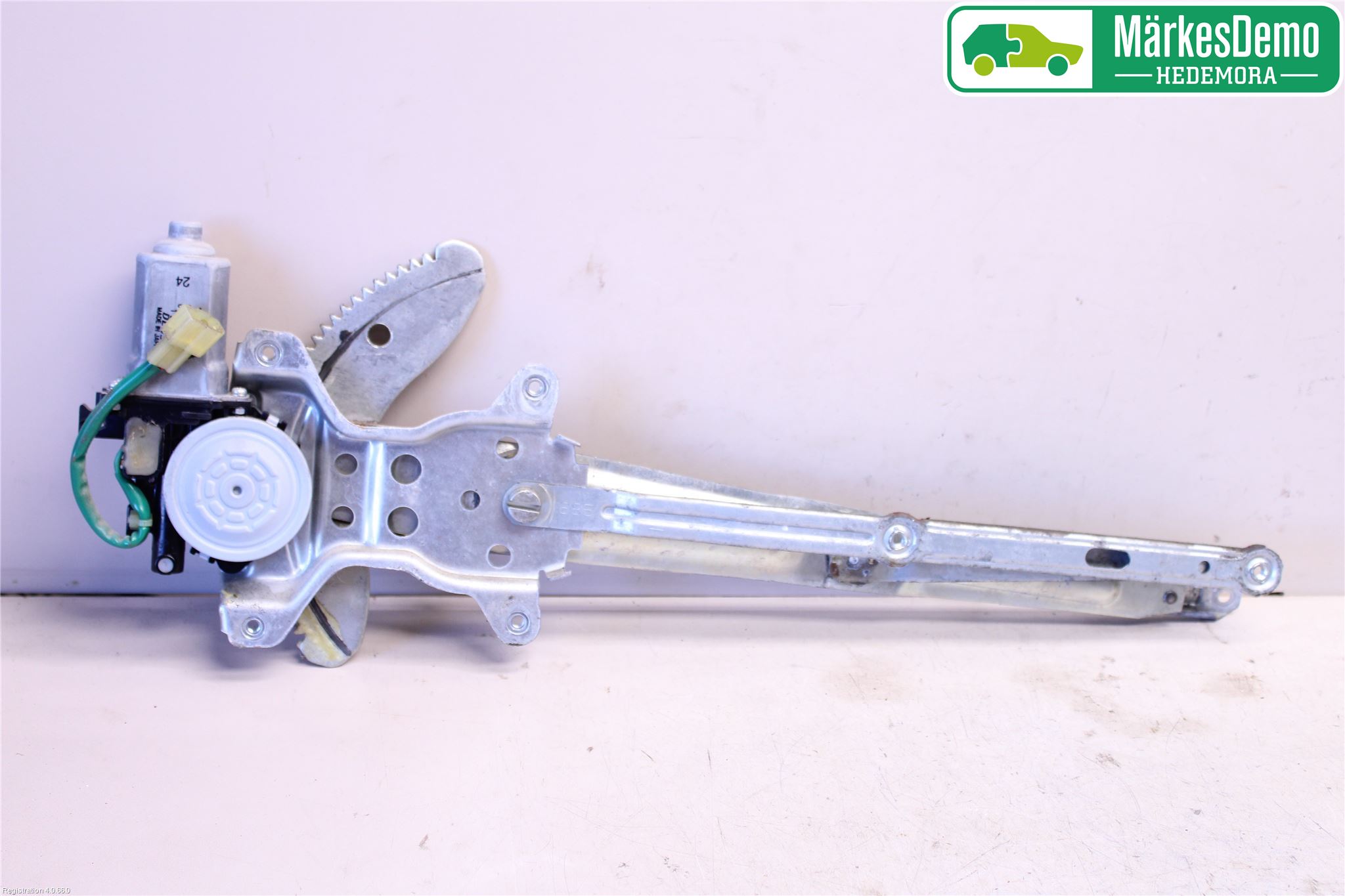 Toyota HI-ACE 06-12 Vindusheis El Komp