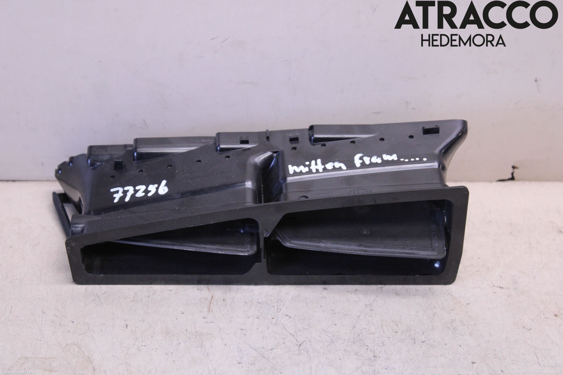 Peugeot 5008 10-16 Dashbord Kanal - Dyse