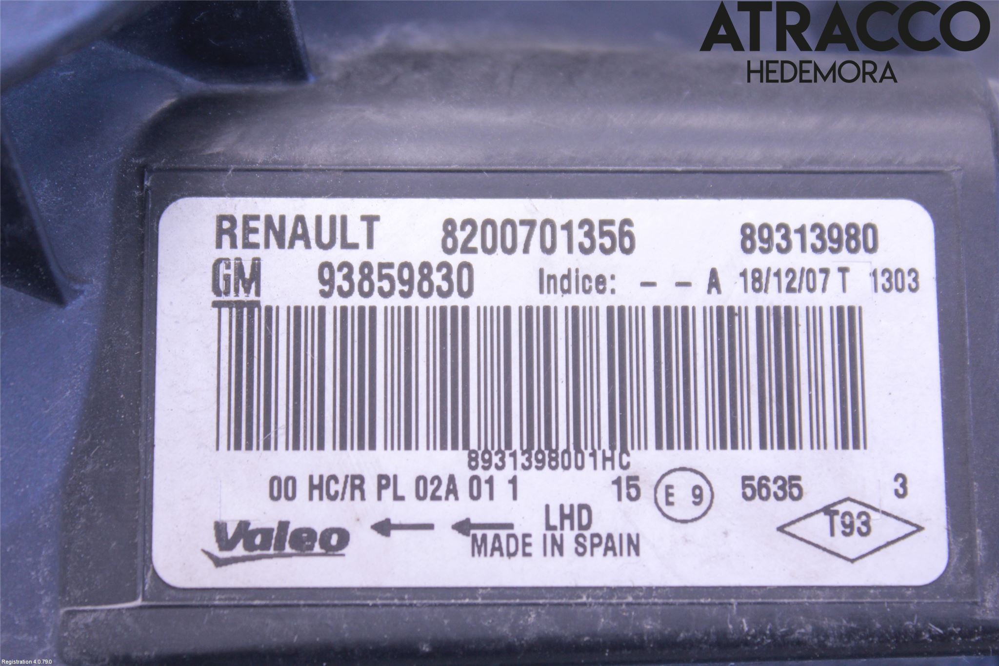 Opel VIVARO 01-14 Frontlykt Høyre