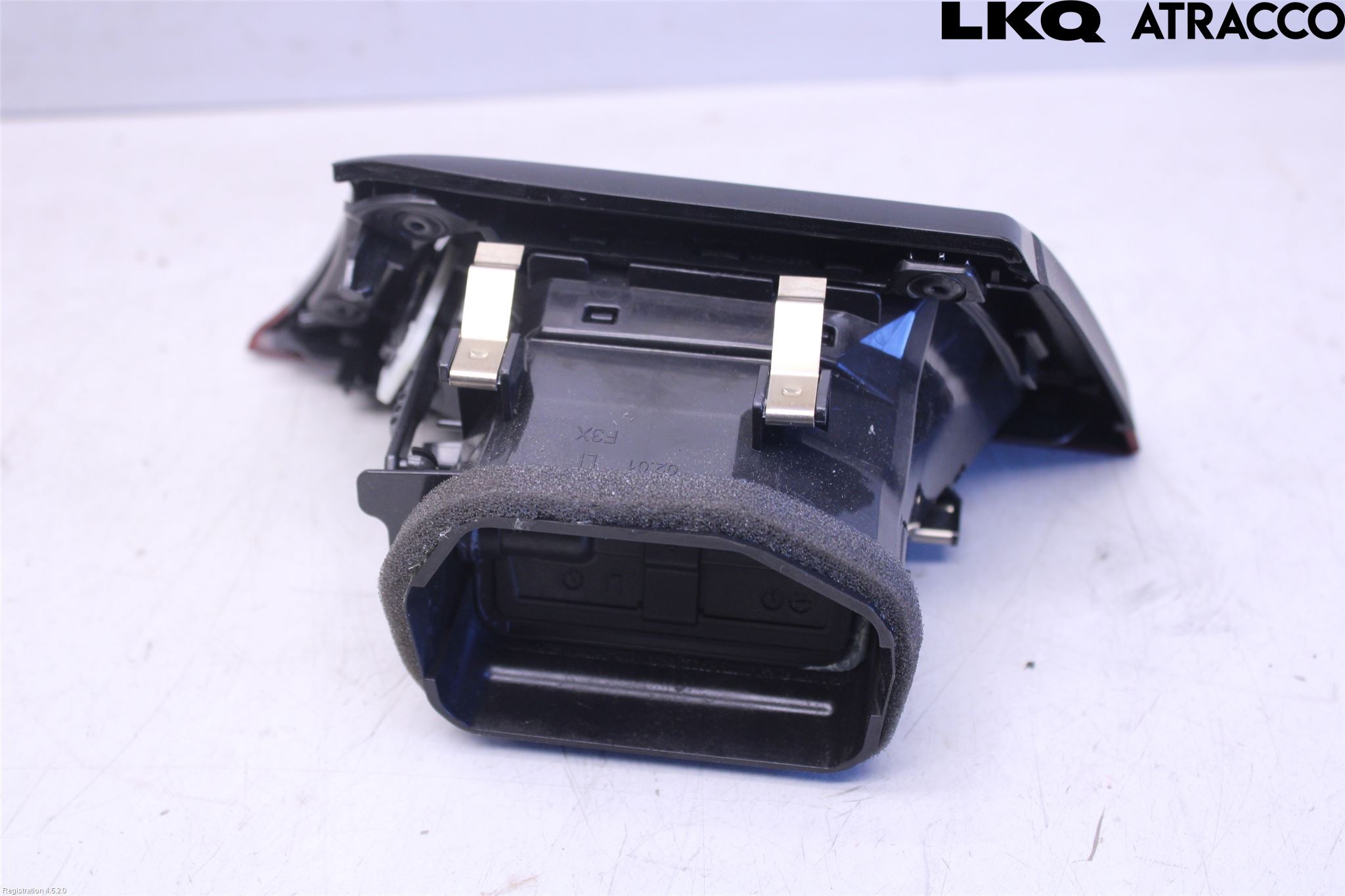 BMW 3 F30/F31/F80 12-19 Dashbord Kanal - Dyse