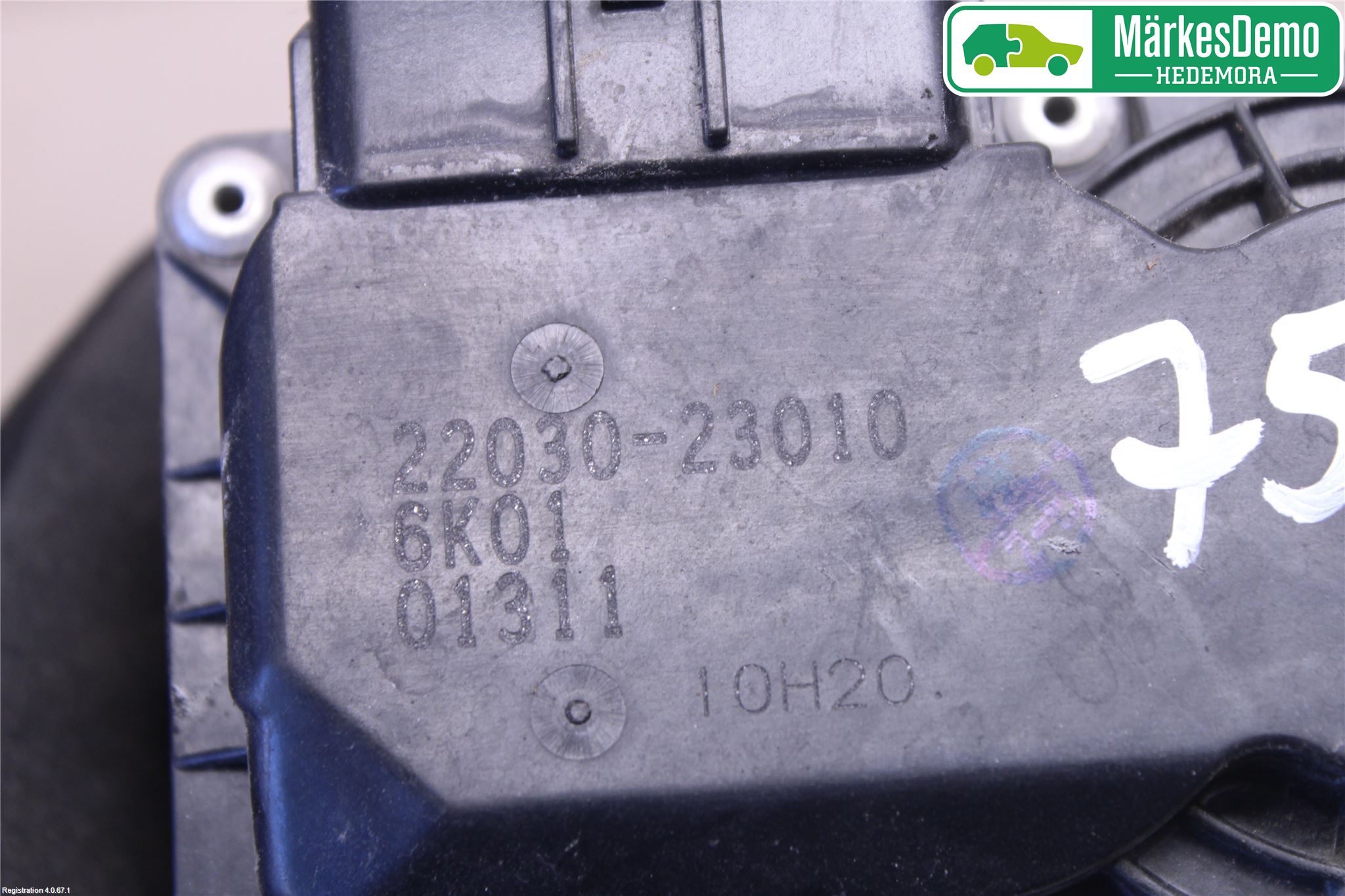 Toyota YARIS XP90 06-11 Inns Spjeldhus