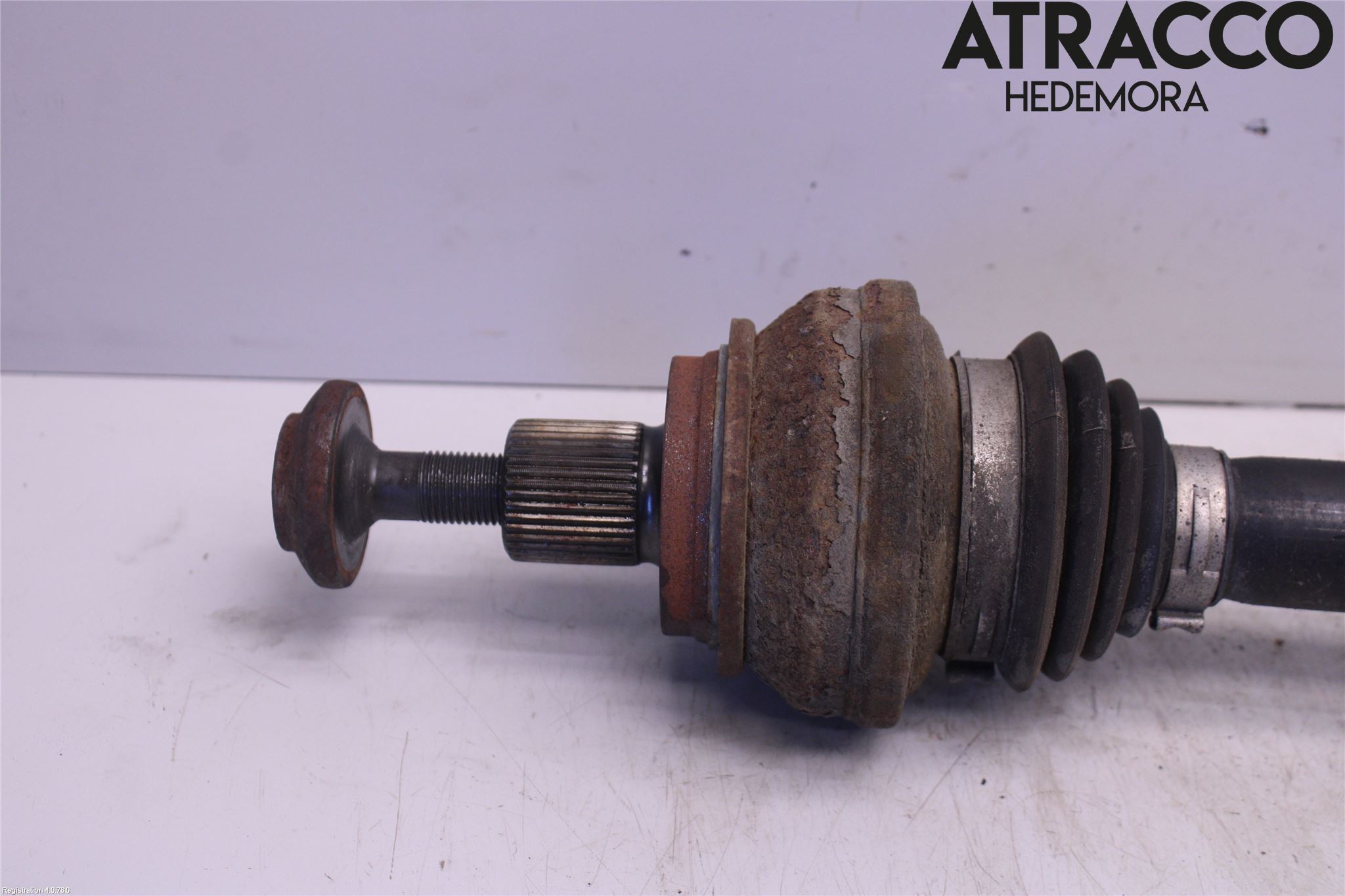 Audi A4/S4 B9 16-19 Drivaksel Bak Kompl Venstre