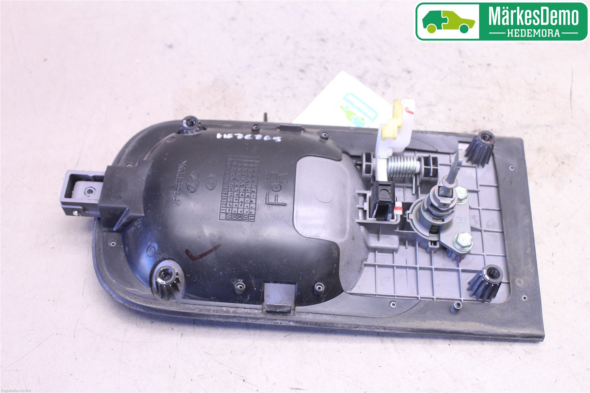 Hyundai H-1/STAREX 08-21 Dørhandtak Ytre Høyre