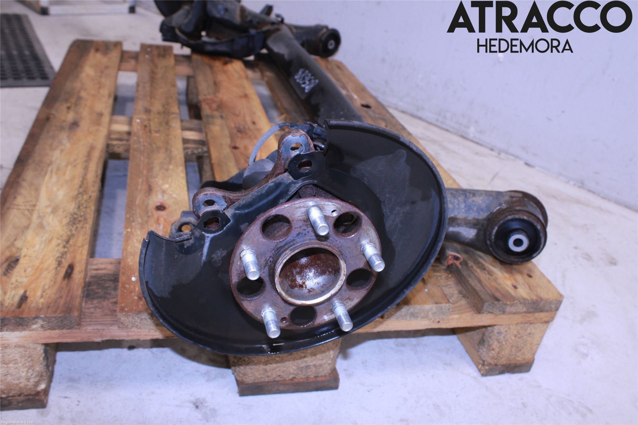 Honda HR-V 15-21 Bakaksel Feste Travers-Ramme