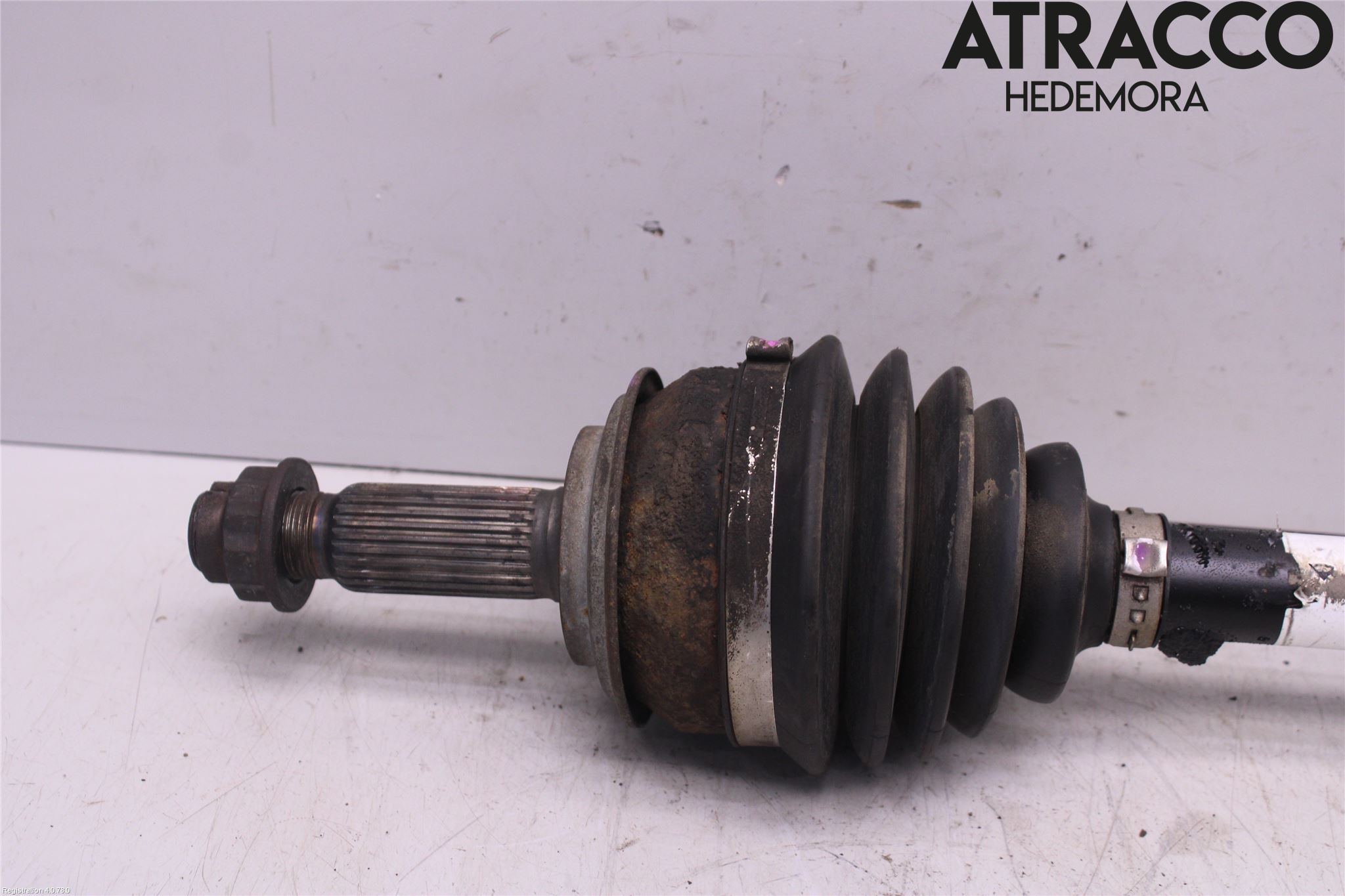 Toyota YARIS XP90 06-11 Drivaksel Foran Kompl Venstre