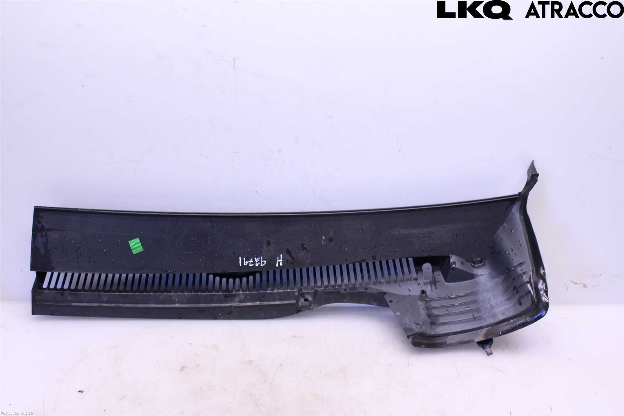 Volkswagen VW TOURAN 16- Visker Deksel-Grill-Under Frr