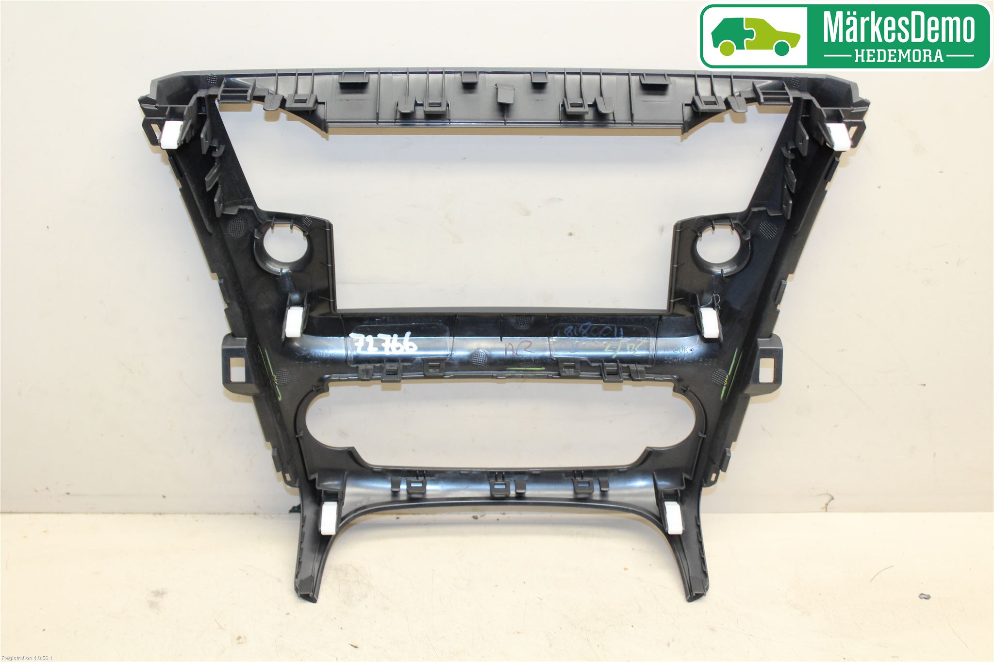 Toyota AVENSIS 16-18 Innr Radio Ramme