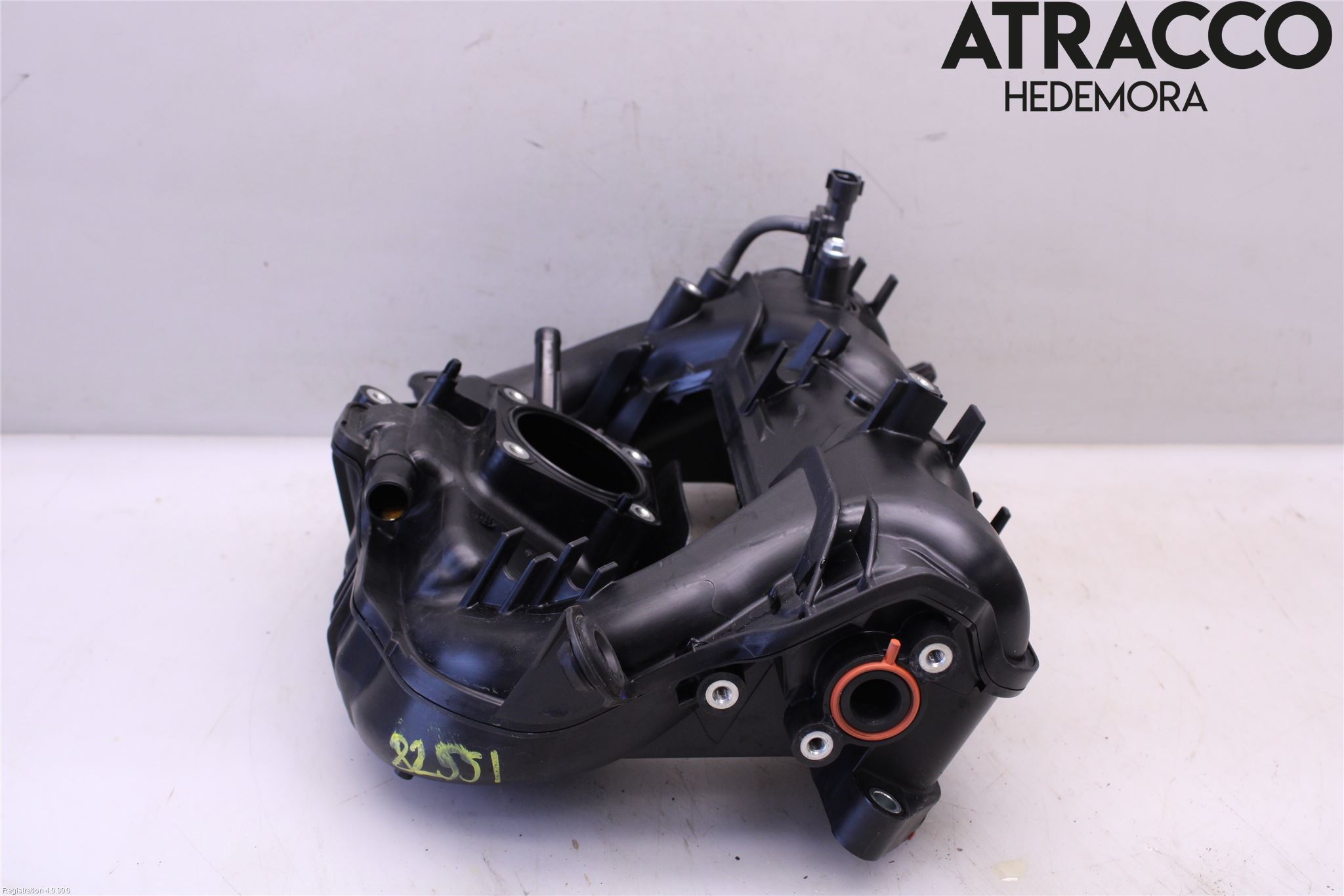 Toyota COROLLA 19- Innsugningsmanifold