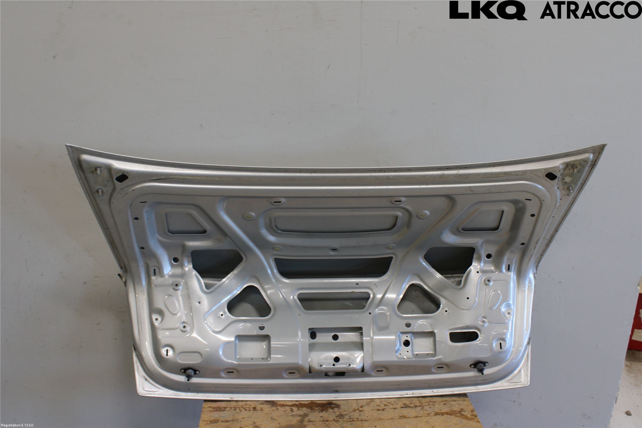 Audi A6/S6     05-11 Bakluke Koffertlokk