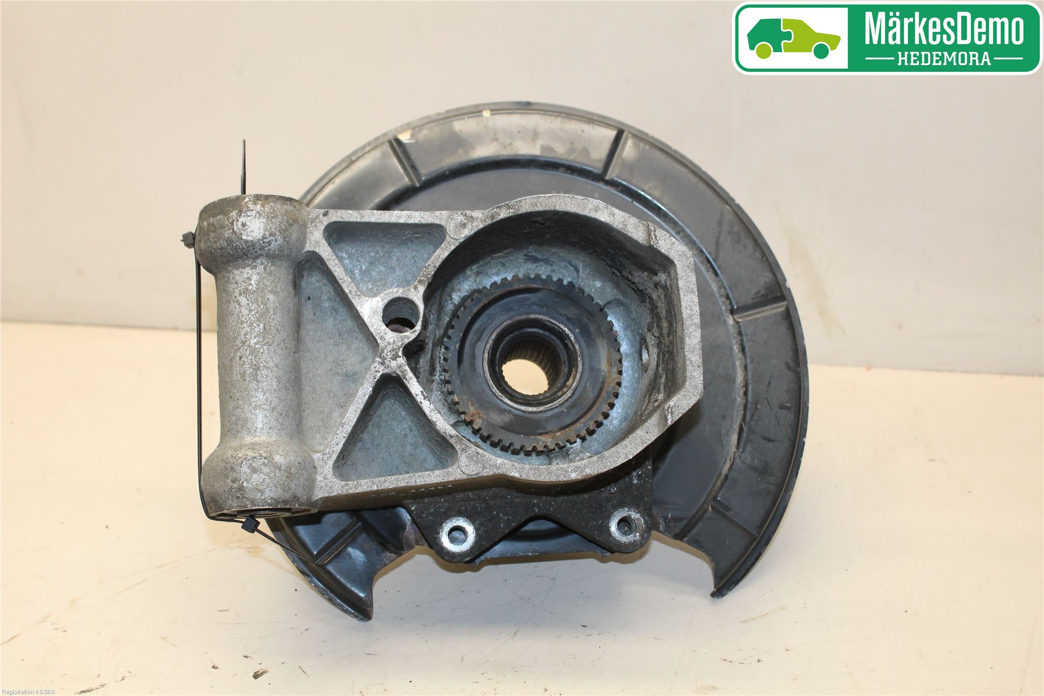 BMW 5 F10/F11/F18 09-17 Spindel Vb