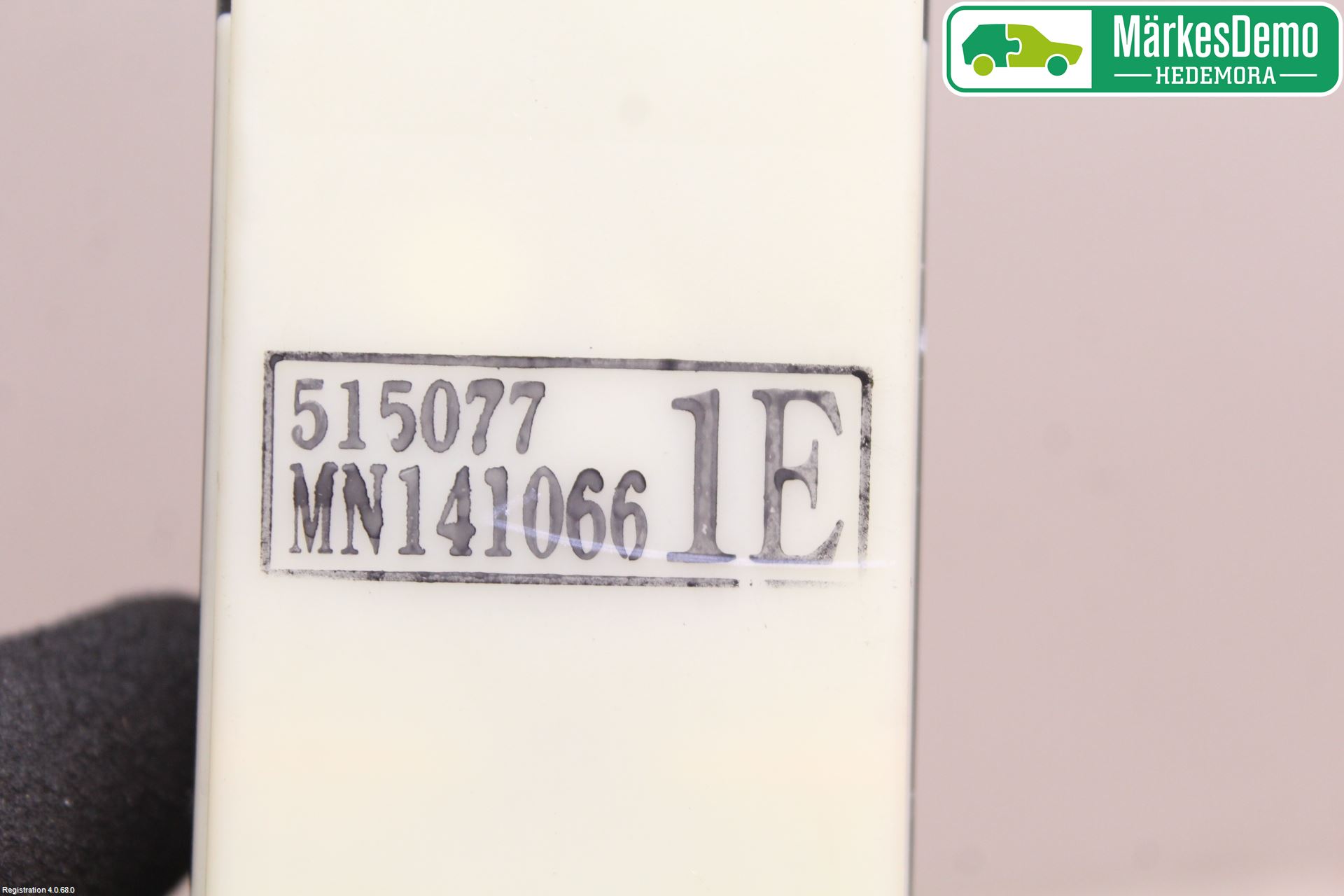Mitsubishi GRANDIS Bryter Vindusheis