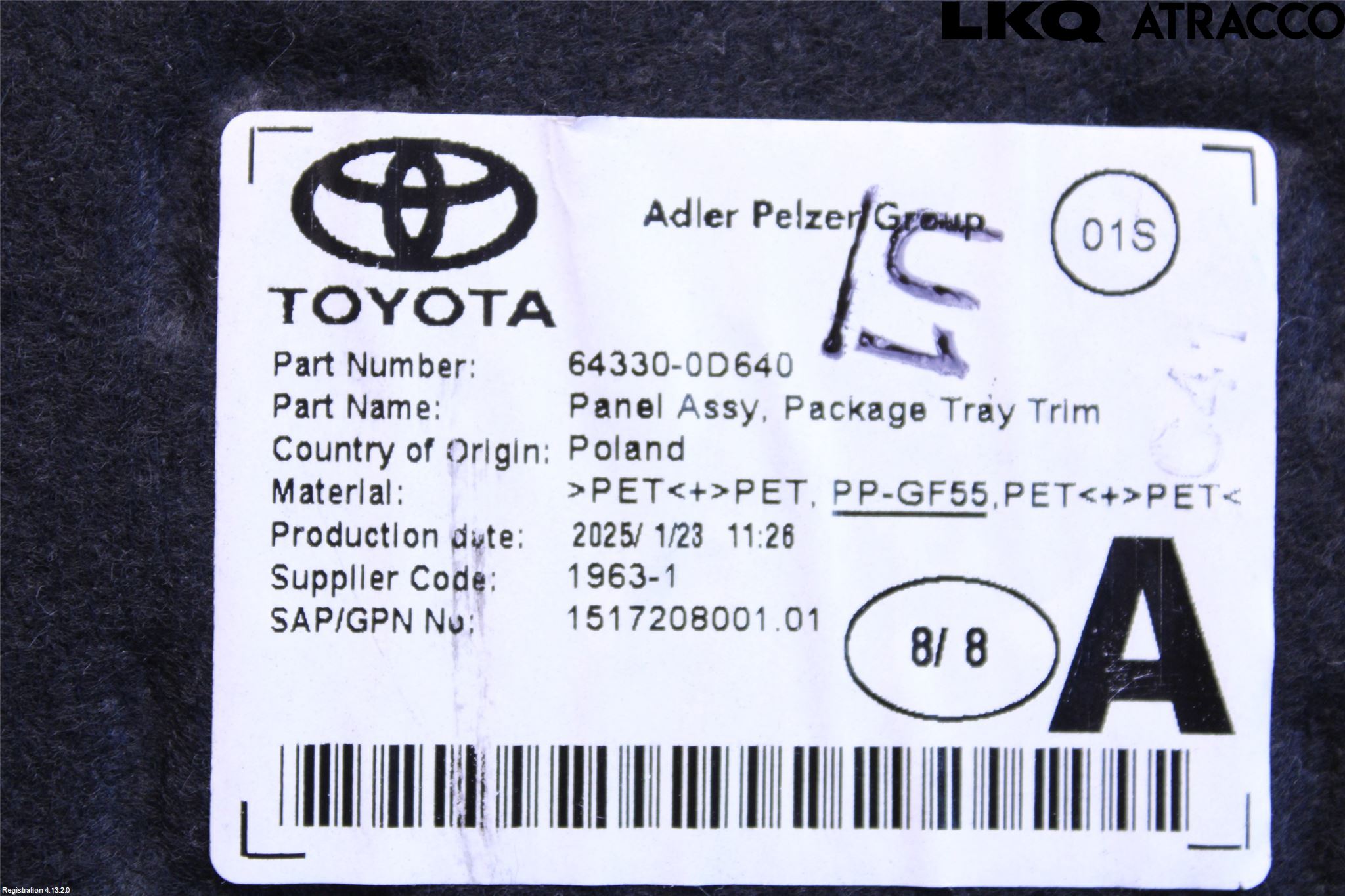 Toyota YARIS XP21 20- Innr Hattehylle