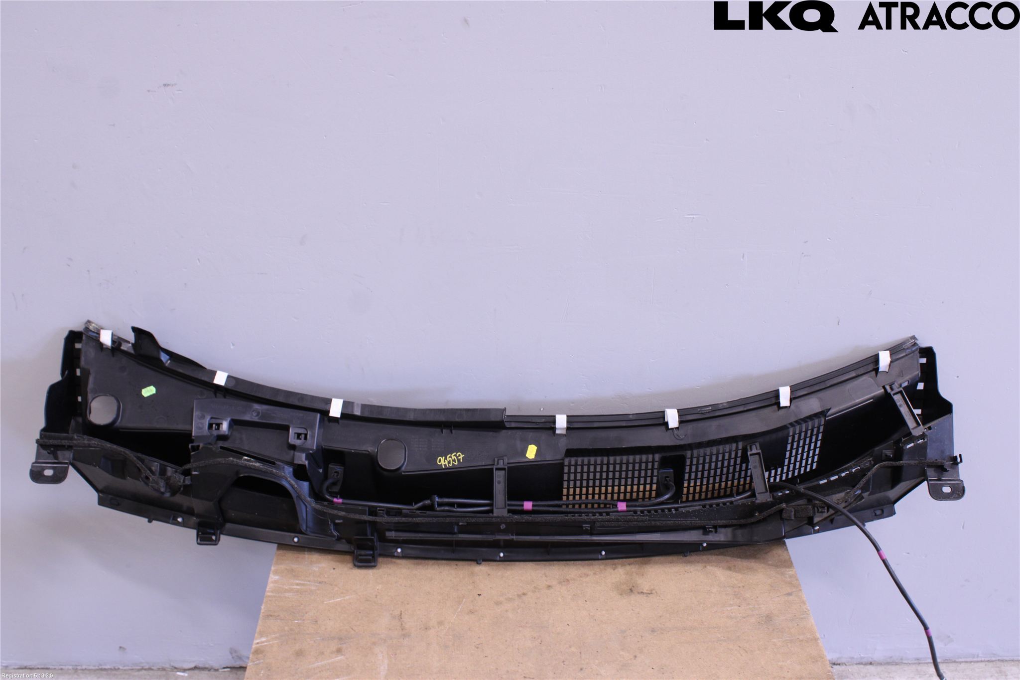 Toyota YARIS CROSS XP21 21- Visker Deksel-Grill-Under Frr