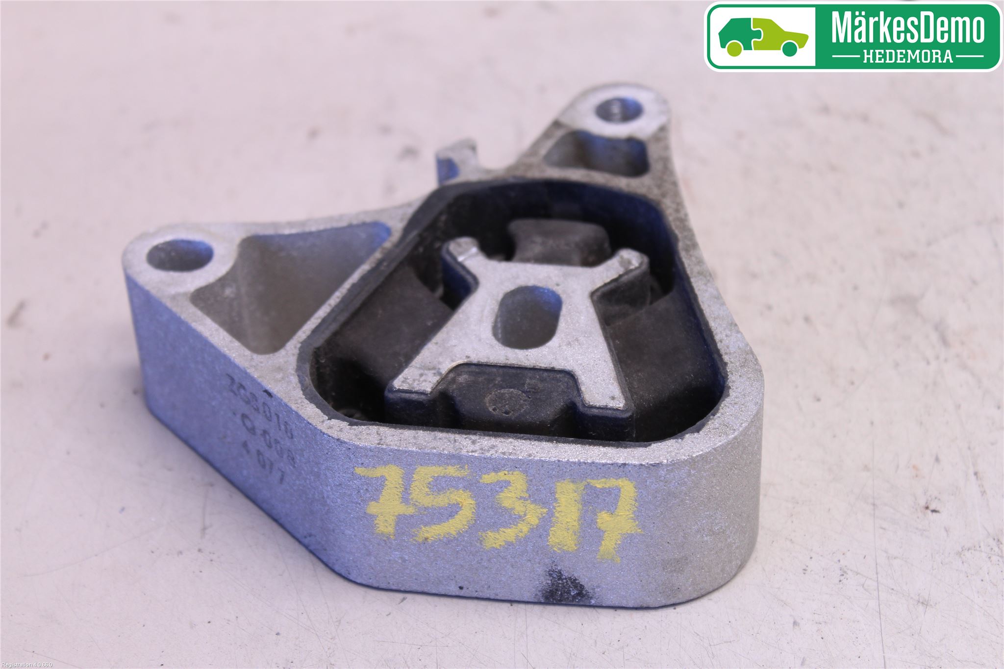 Mercedes-Benz MB GLA-KLASS (X156) 13-20 Motor Feste Gummi