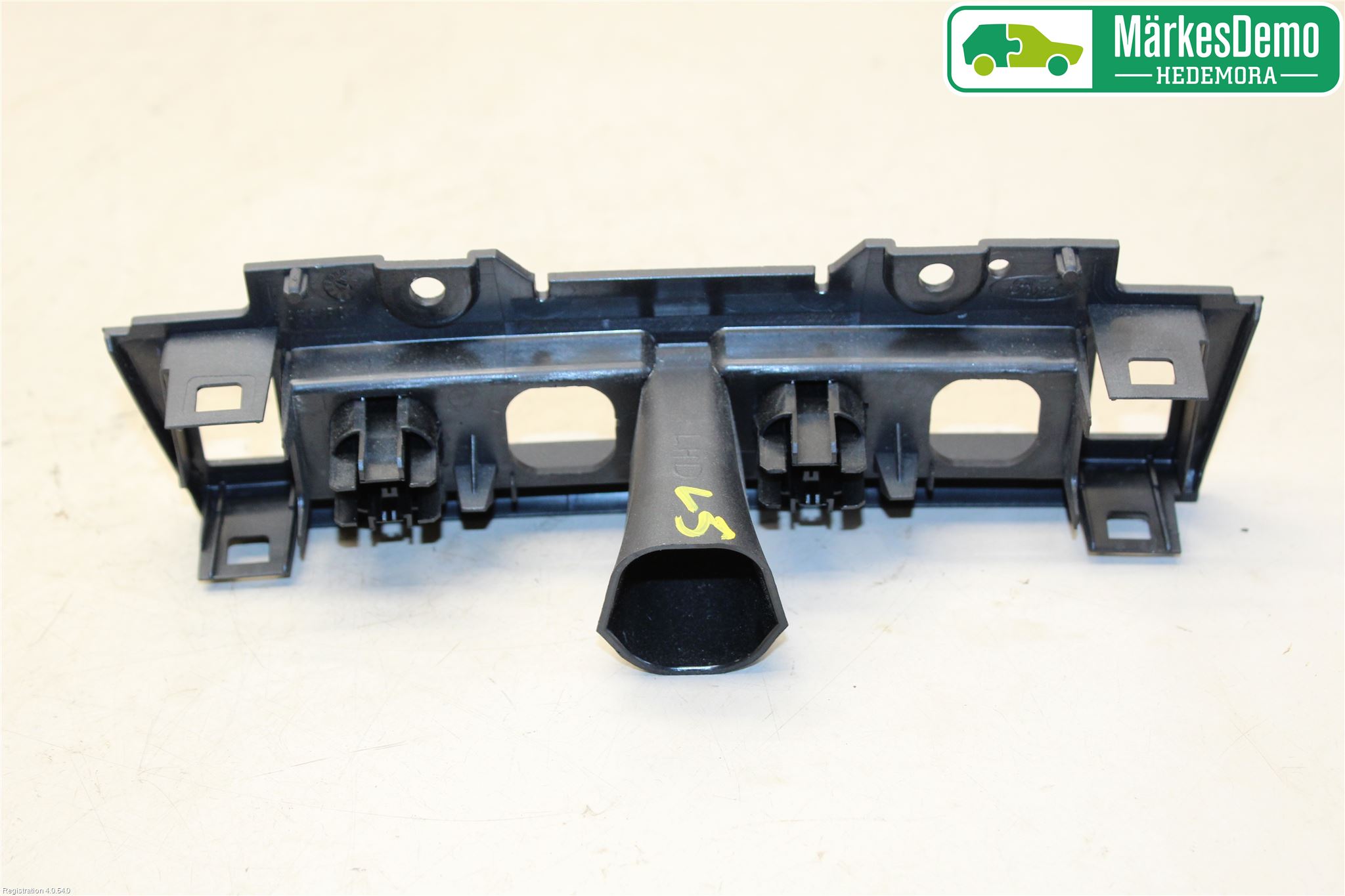 Ford FOCUS     04-07 Instrument Ramme