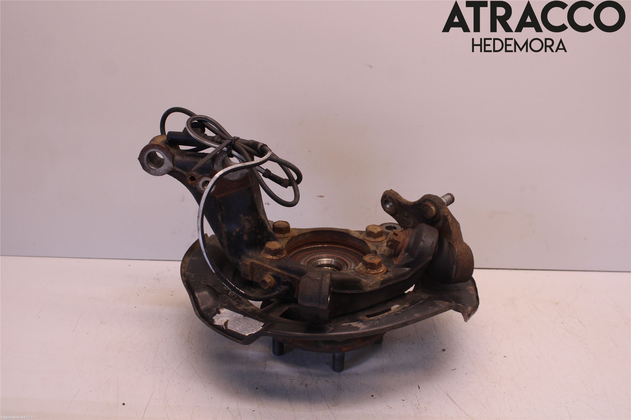 Toyota AVENSIS 16-18 Spindel Vf