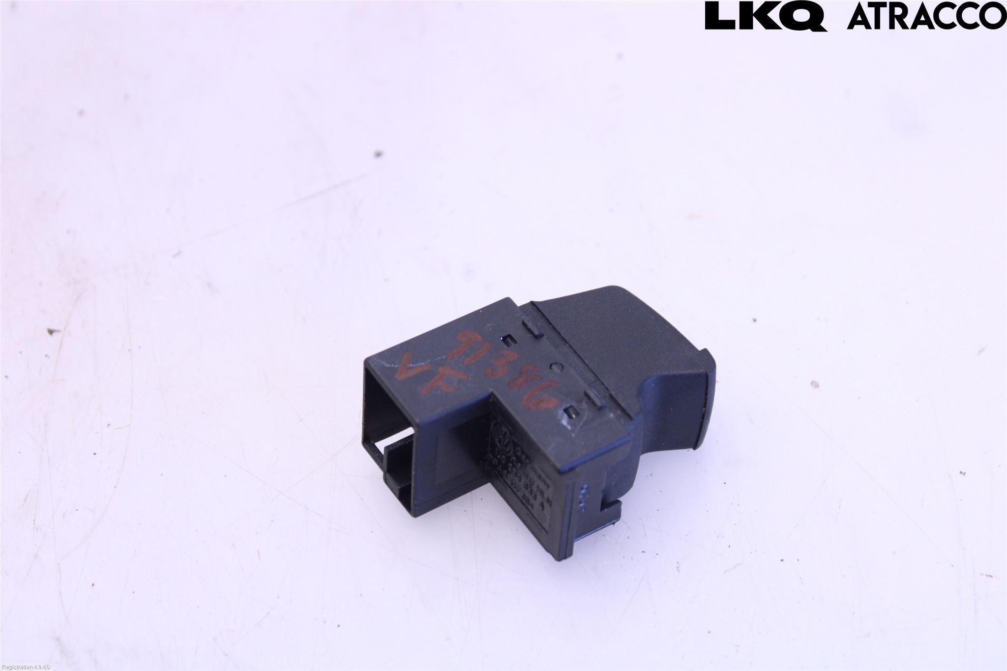 Volkswagen VW PASSAT 01-05 Bryter Drivstoff Tankluke