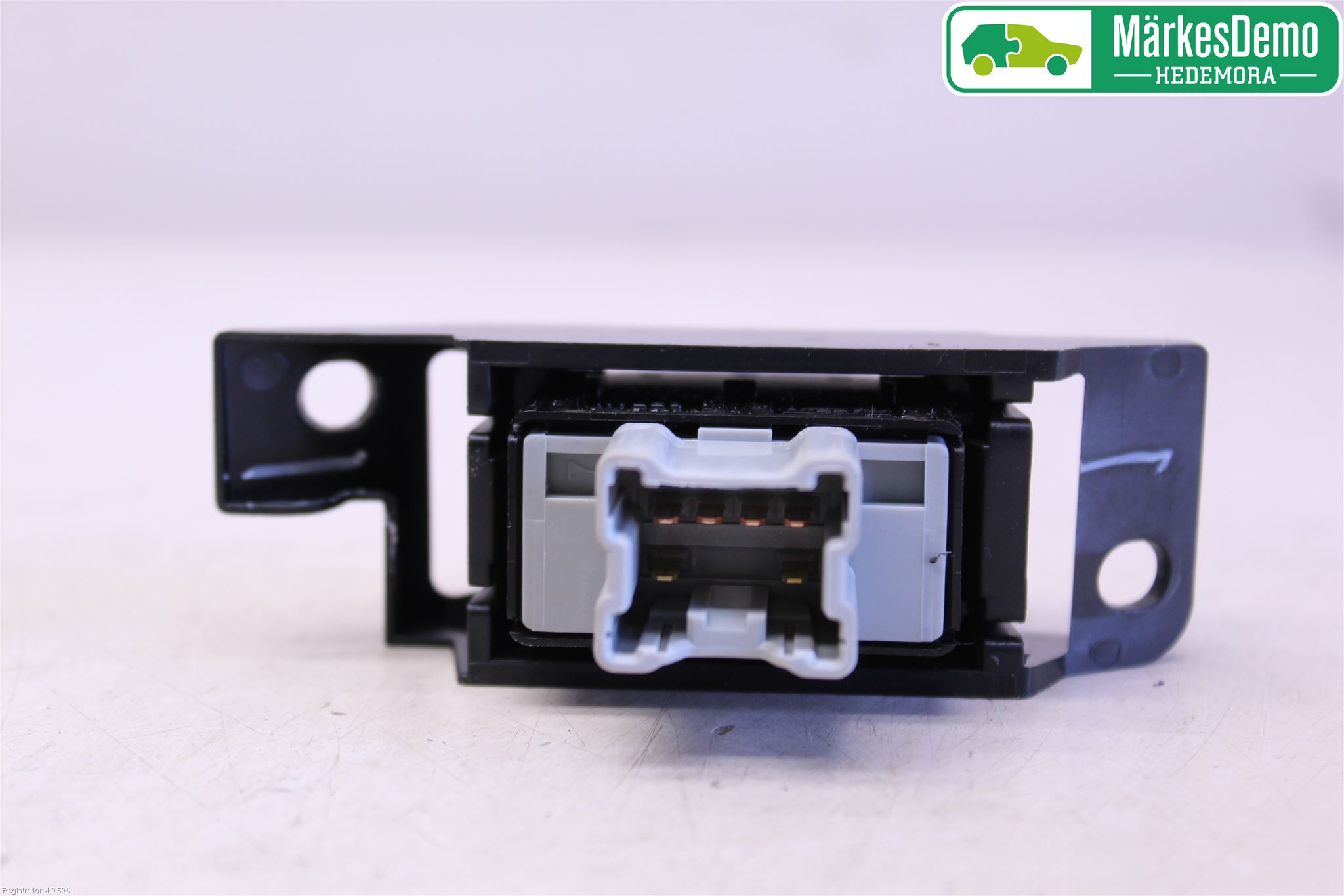 Nissan QASHQAI 14-17 Bryter Varmesete