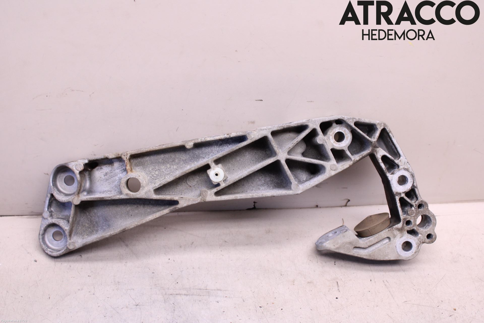 BMW 5 F10/F11/F18 09-17 Gearkasse Bjelke - Travers