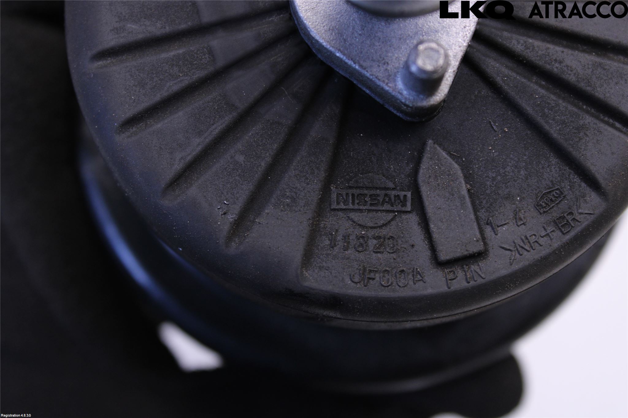 Nissan GT-R Motor Feste Gummi