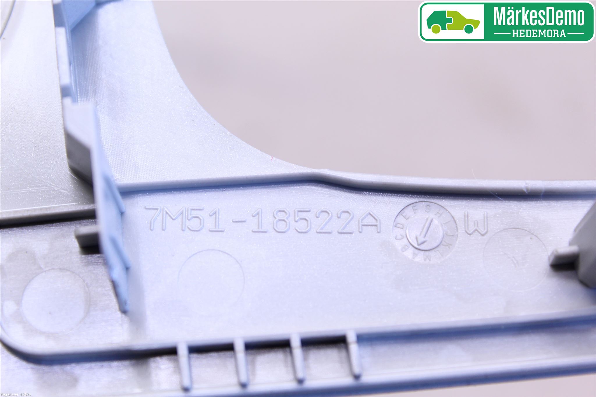 Ford FOCUS     04-07 Innr Radio Ramme