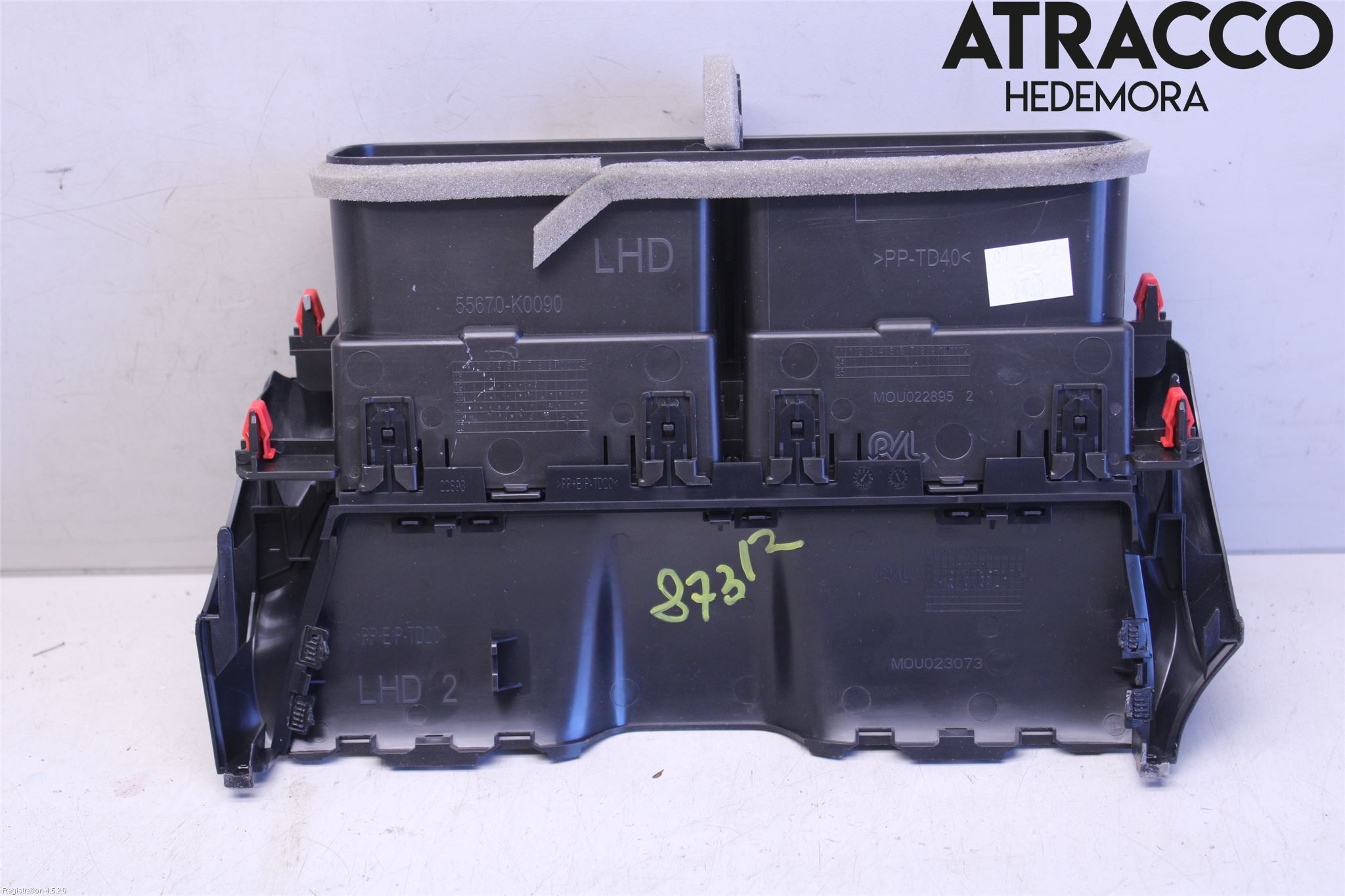 Toyota YARIS XP21 20- Dashbord Kanal - Dyse