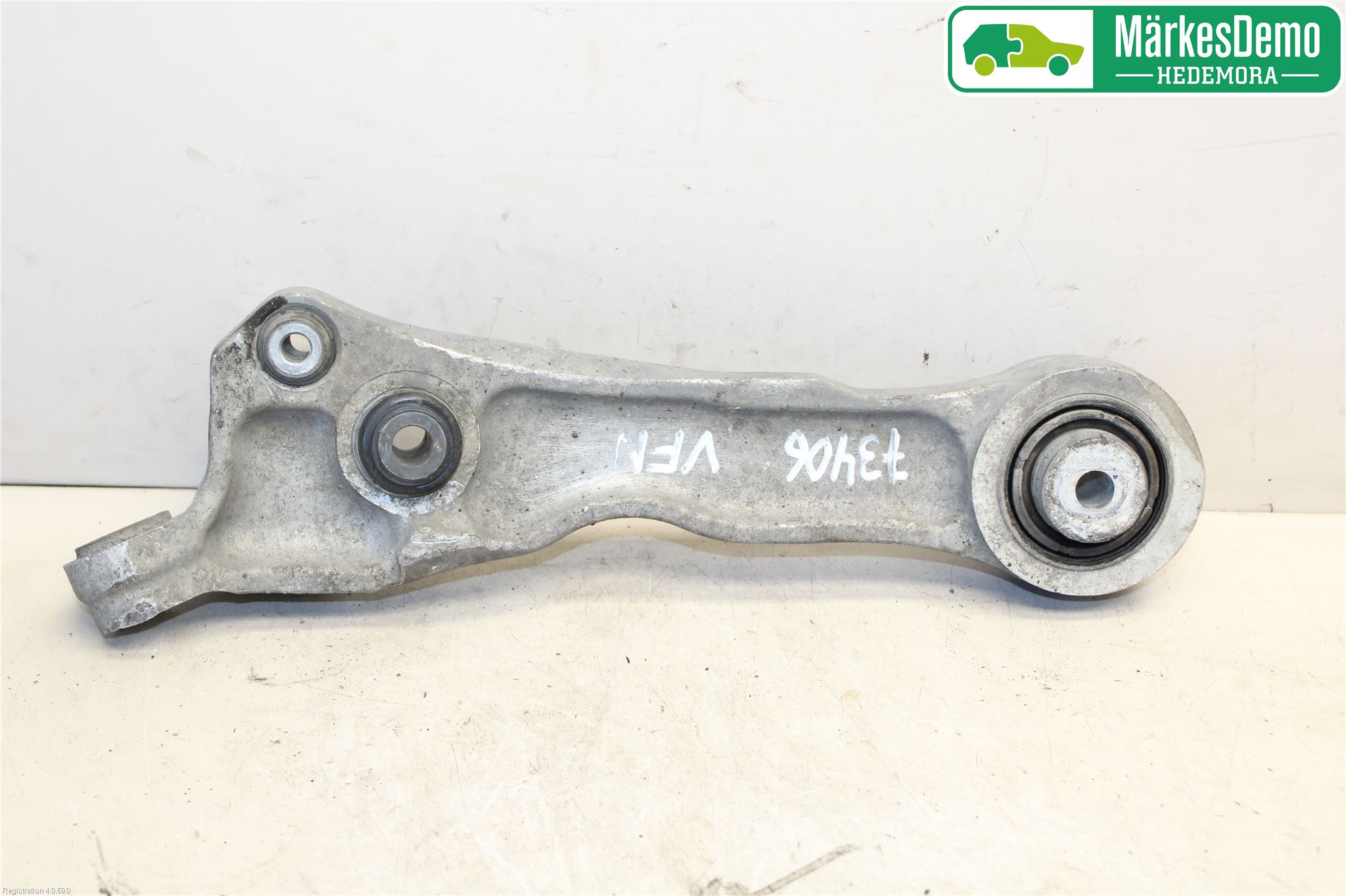Jaguar XF 08-15 Bærearm Foran Høyre Nedre