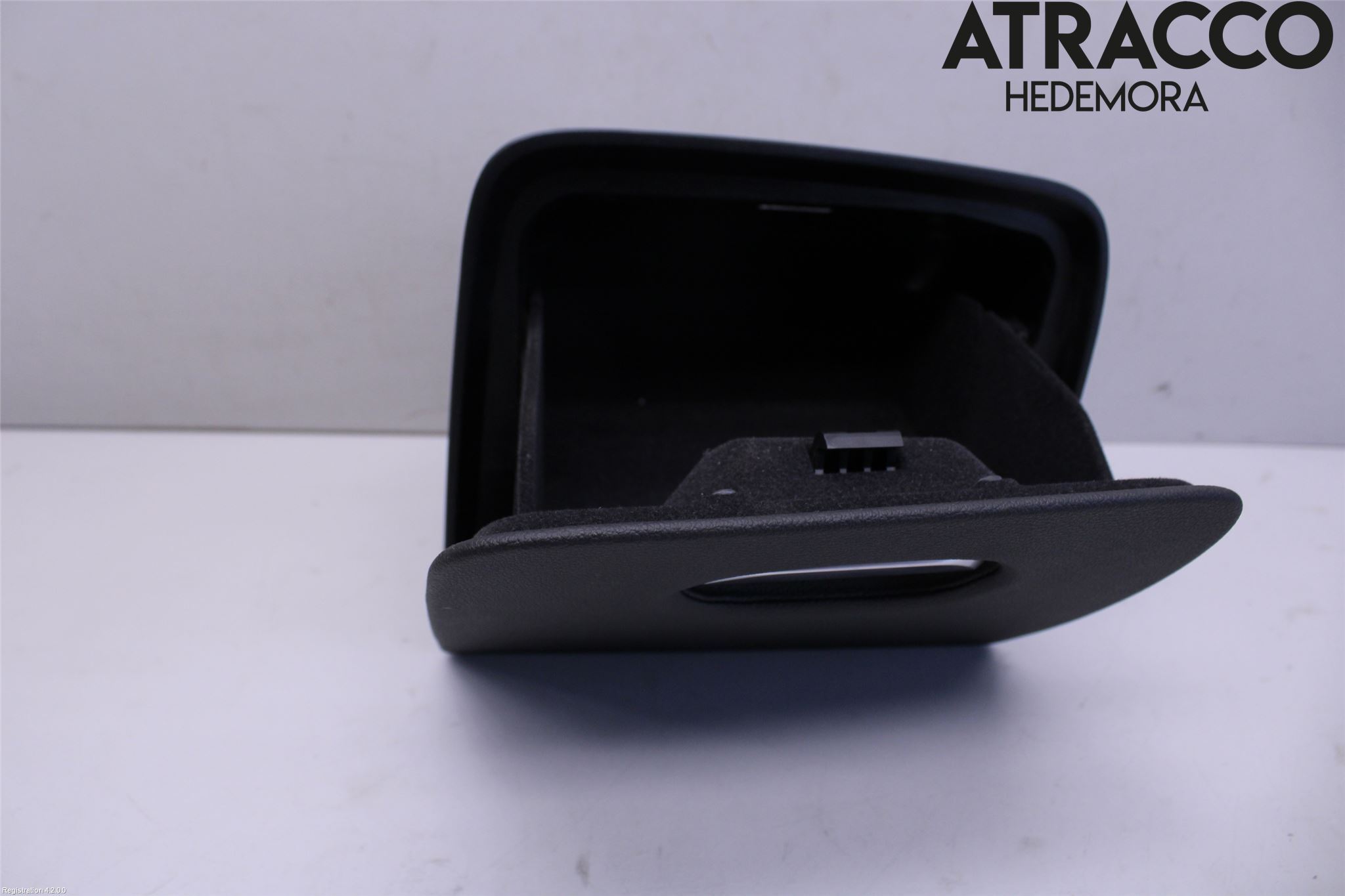 BMW 7 G11/G12 15-22 Innr Oppbevaringsrom