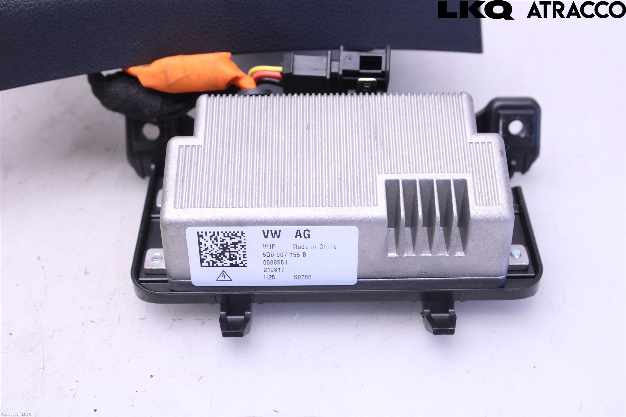 Skoda OCTAVIA (5E) 13-20 Inverter 12-)220V