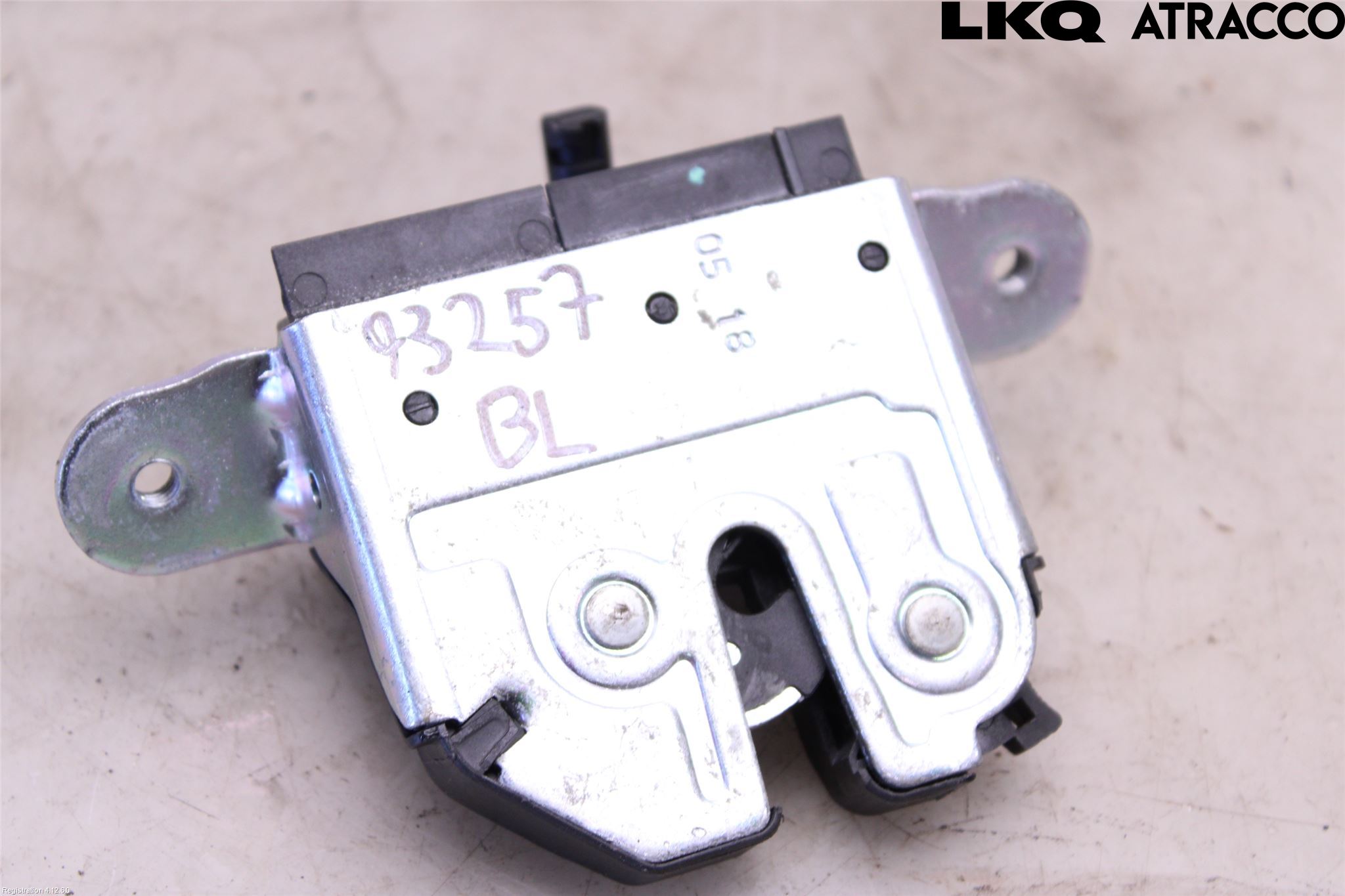 Opel CORSA E 15-19 Bakluke-Lokk Låsekasse