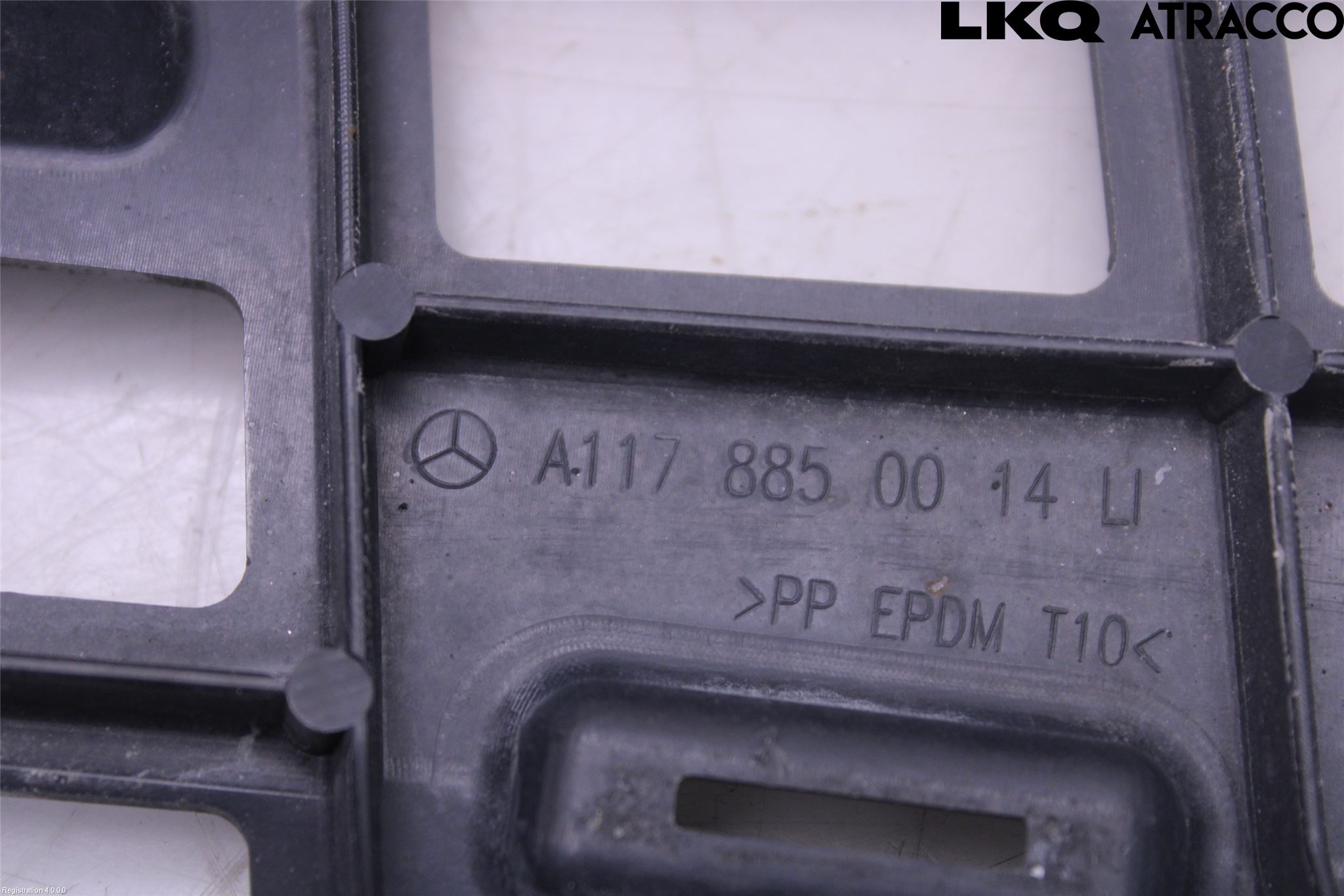 Mercedes-Benz MB CLA-KLASS (C117/X117) 13-19 Støtfangerfeste Bak Venstre