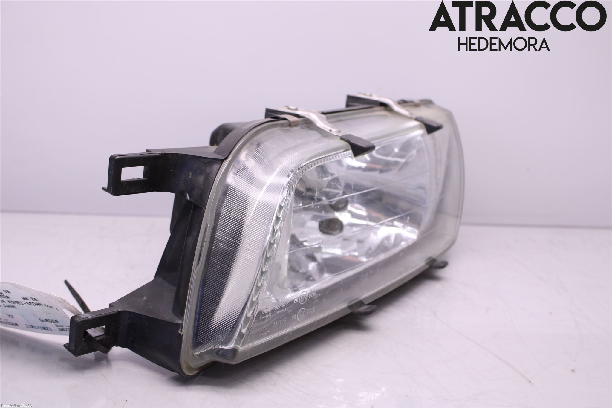 Nissan ALMERA    96-00 Frontlykt Venstre
