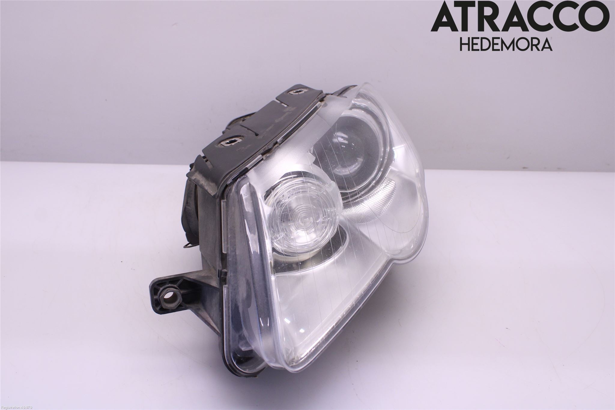 Volkswagen VW PASSAT 05-11 Frontlykt Venstre