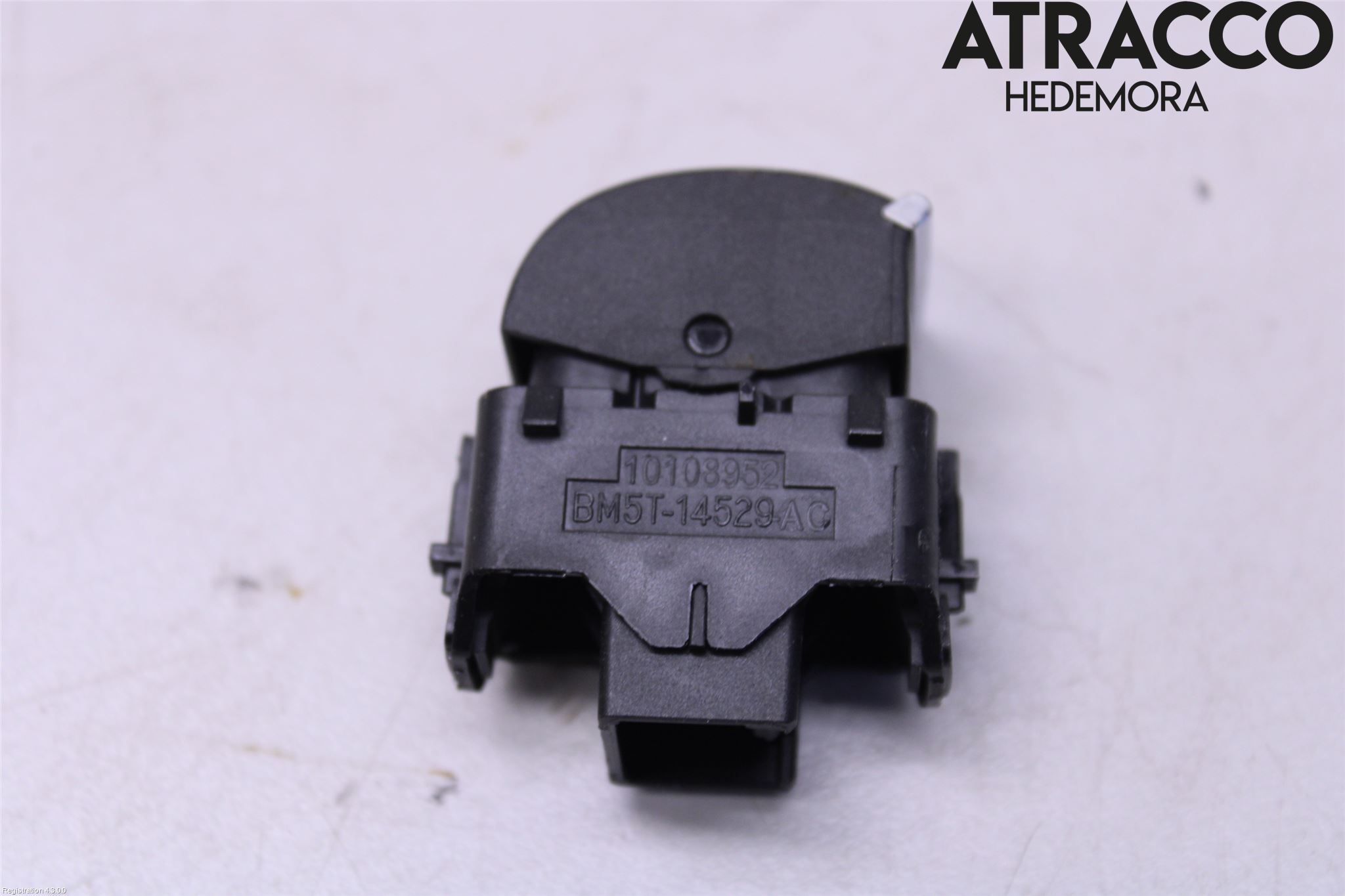 Ford KUGA 13-16 Bryter Vindusheis