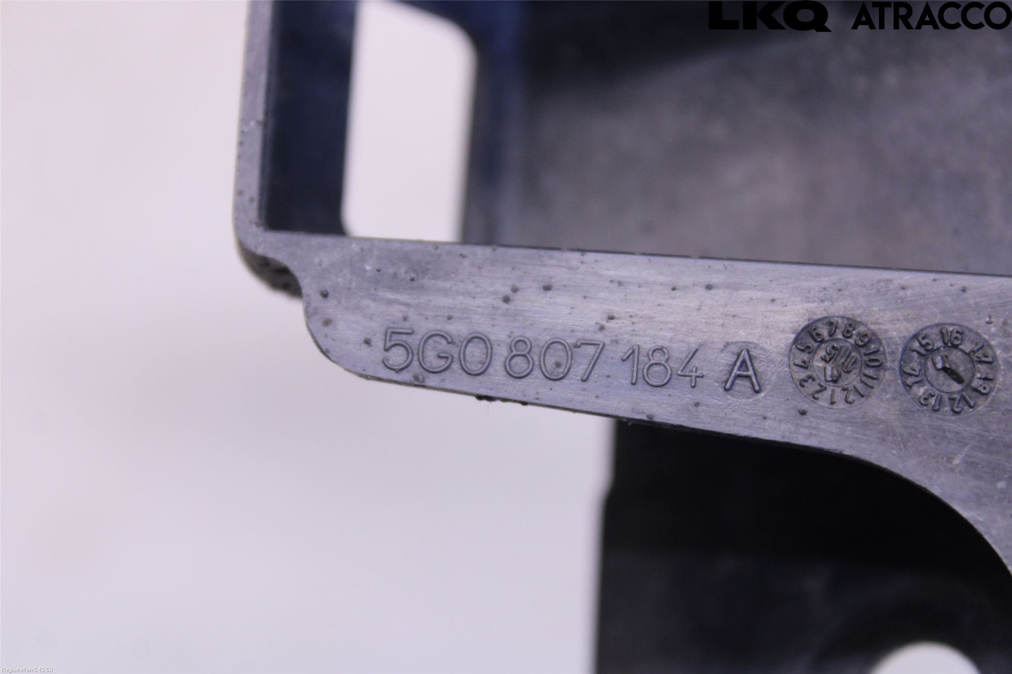 Volkswagen VW GOLF / E-GOLF VII 13-20 Støtfangerfeste Foran Høyre