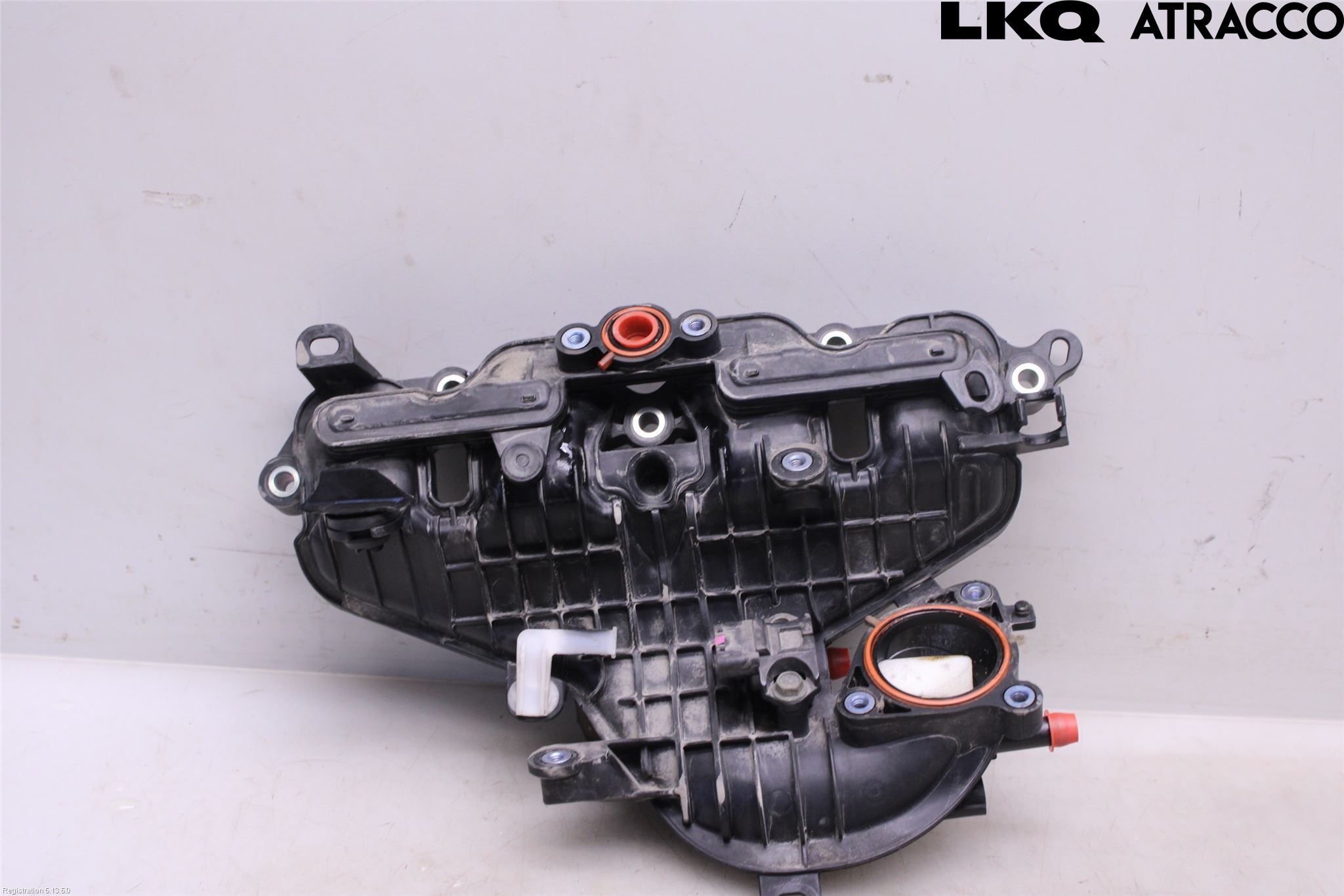 Toyota YARIS XP130 12-14 Innsugningsmanifold