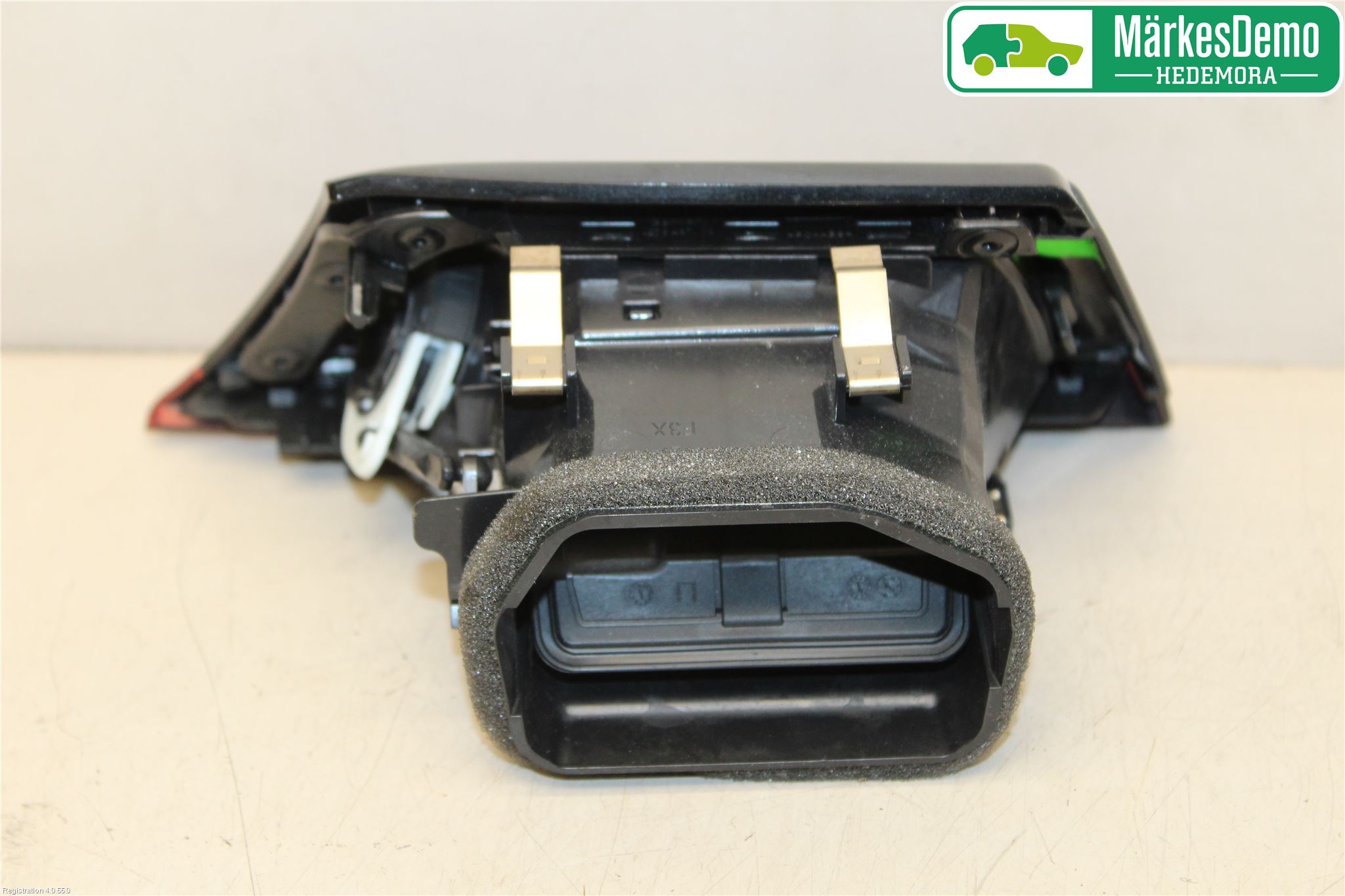 BMW 3 F30/F31/F80 12-19 Dashbord Kanal - Dyse