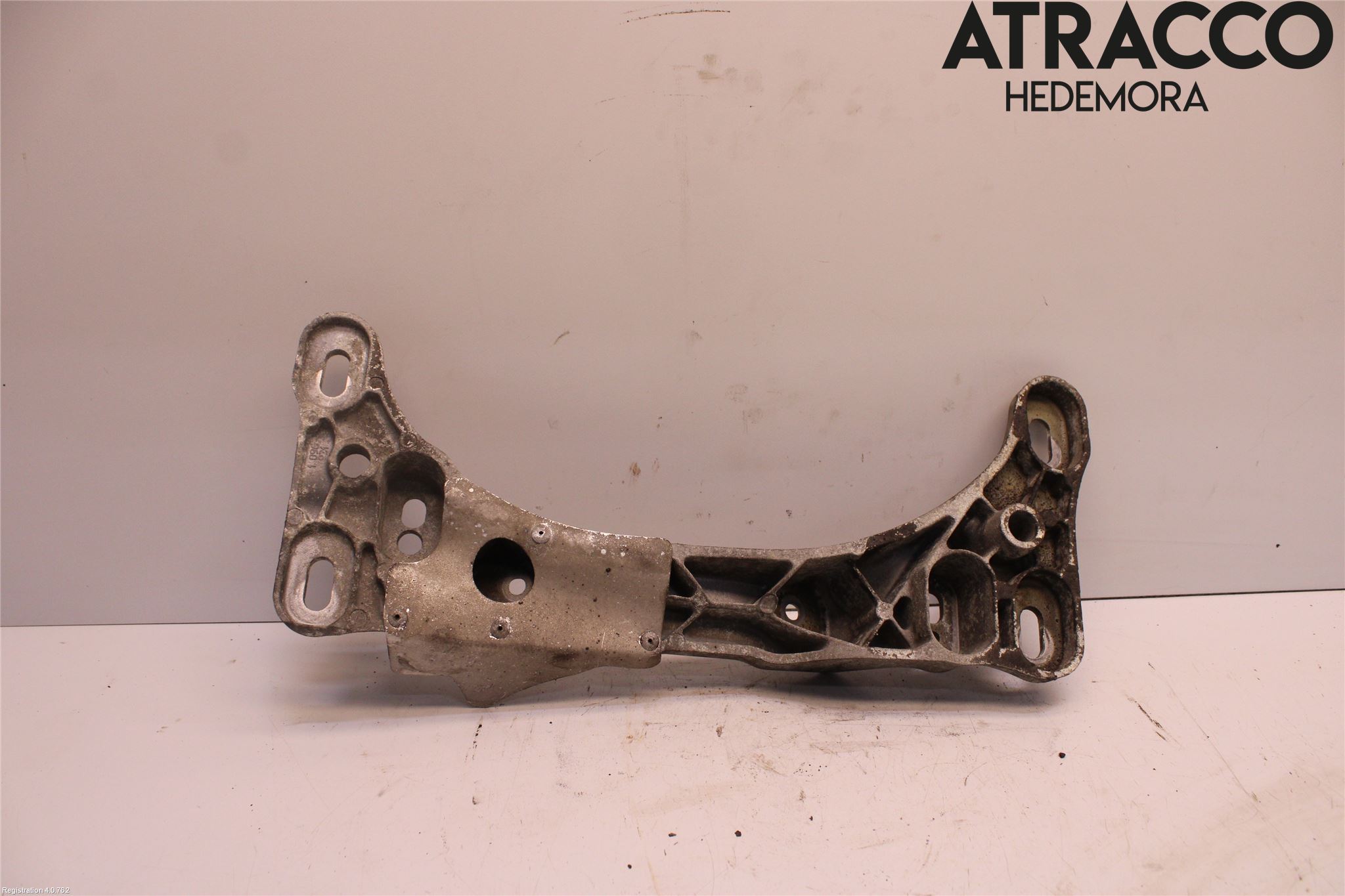 BMW 3 E46      98-05 Gearkasse Bjelke - Travers