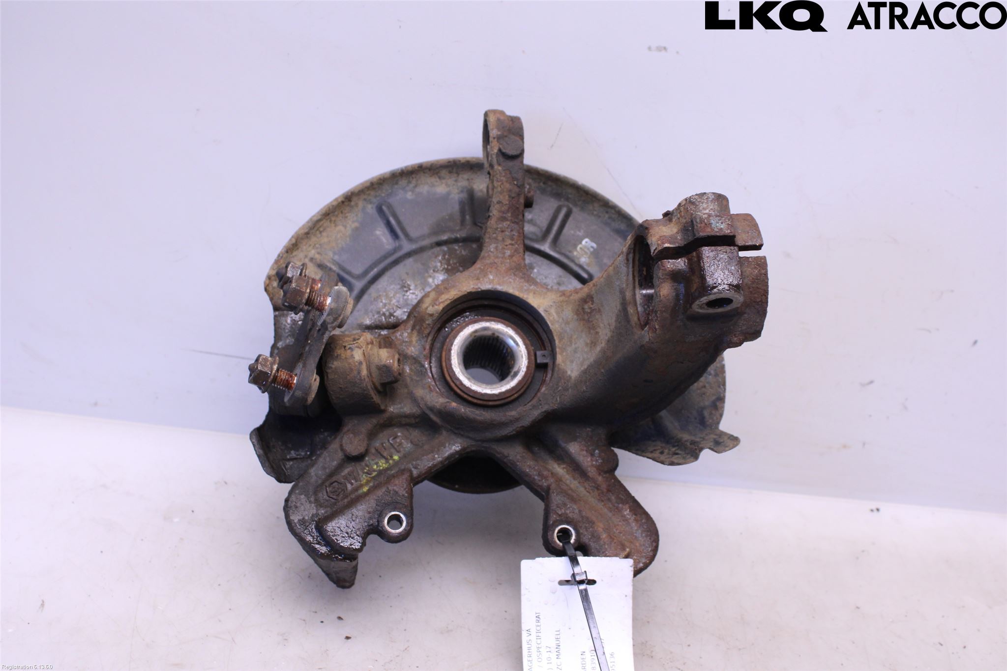 Volkswagen VW POLO 10-17 Spindel Vf