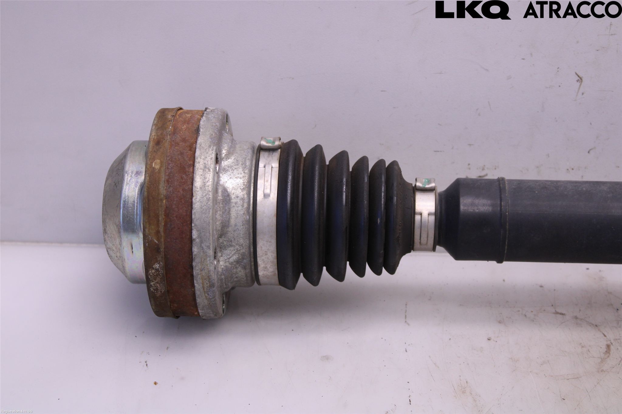 Volkswagen VW PASSAT 11-14 Drivaksel Foran Kompl Høyre
